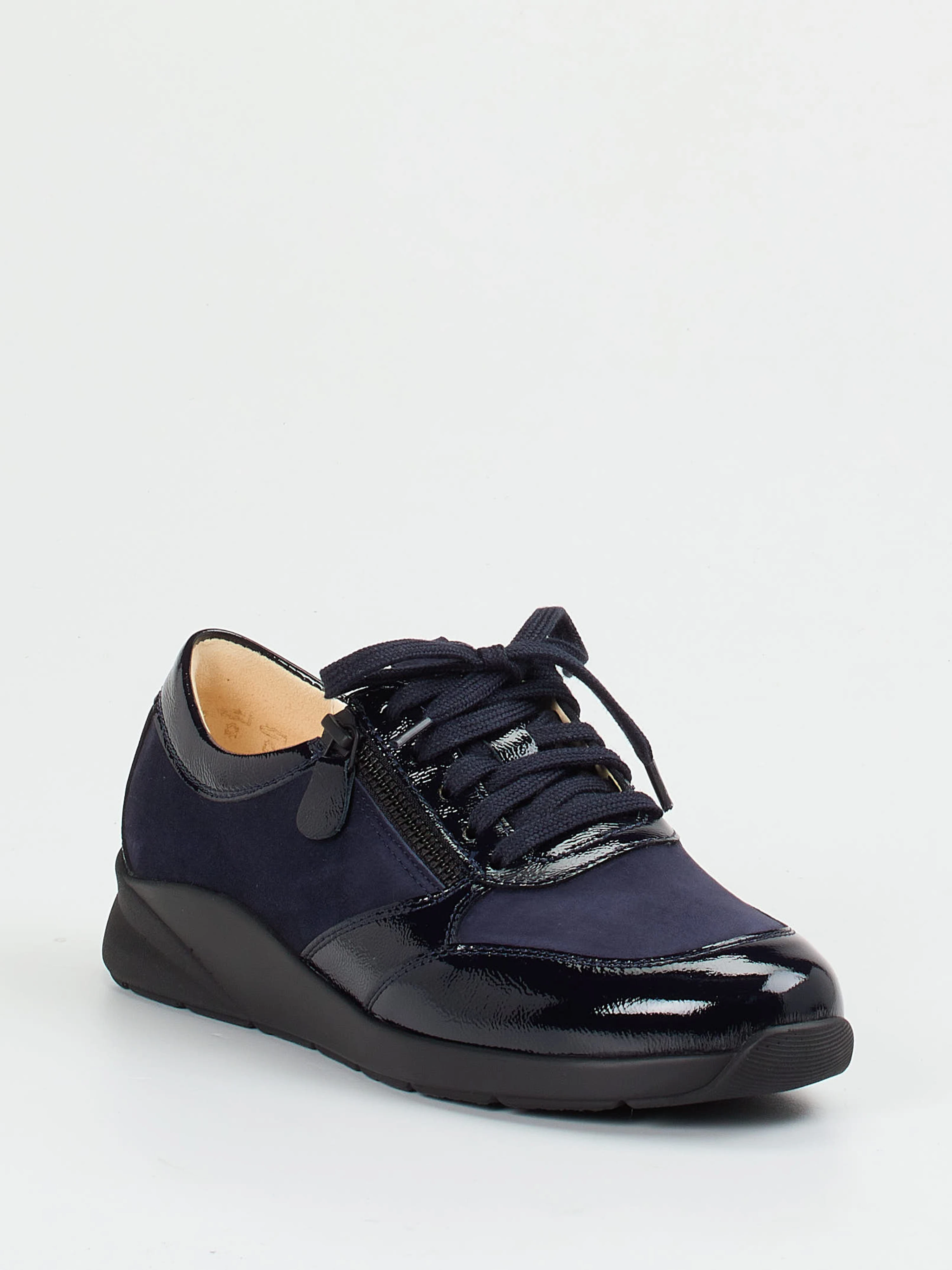 Schnürschuh