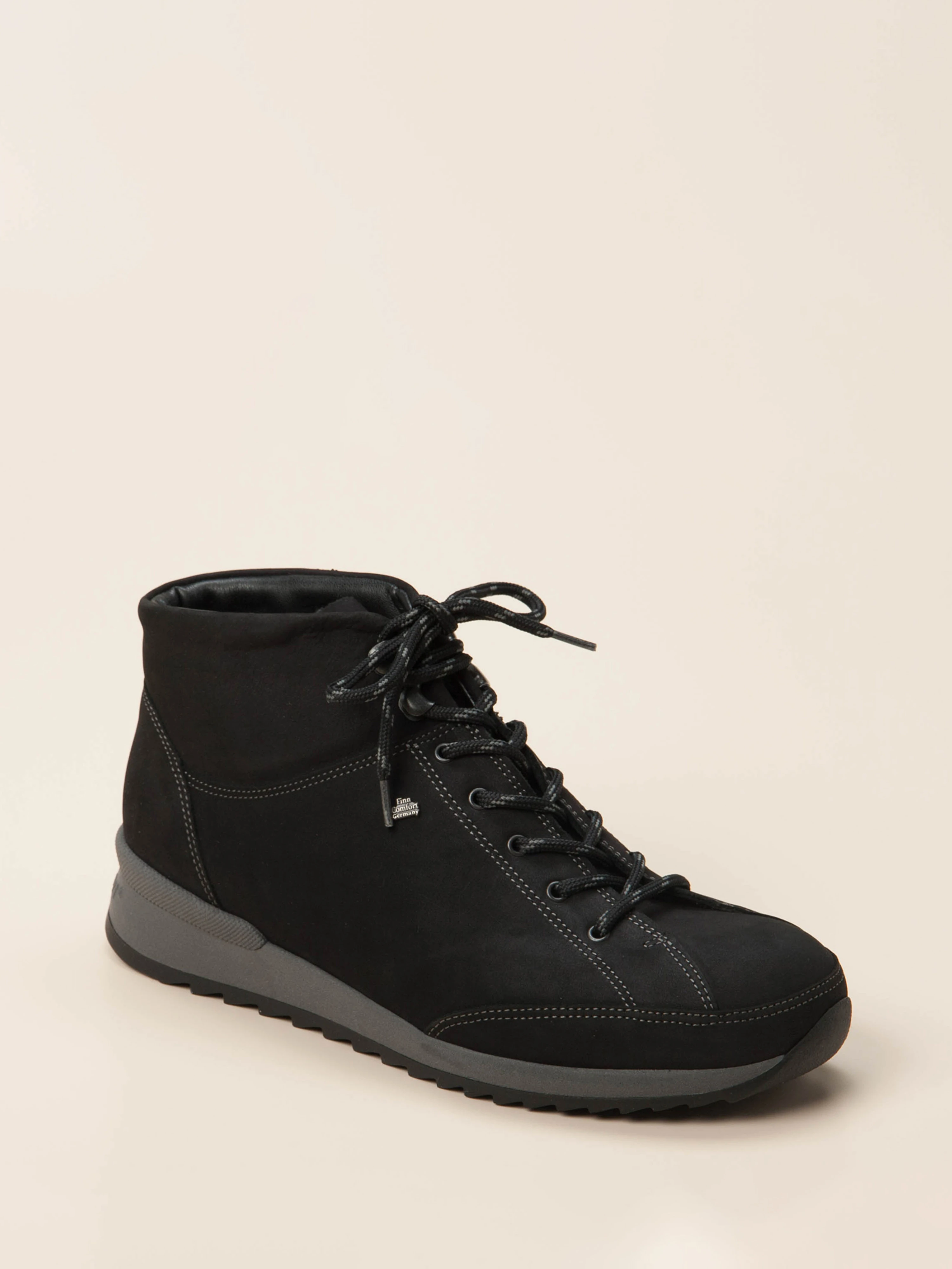 Schnürschuh