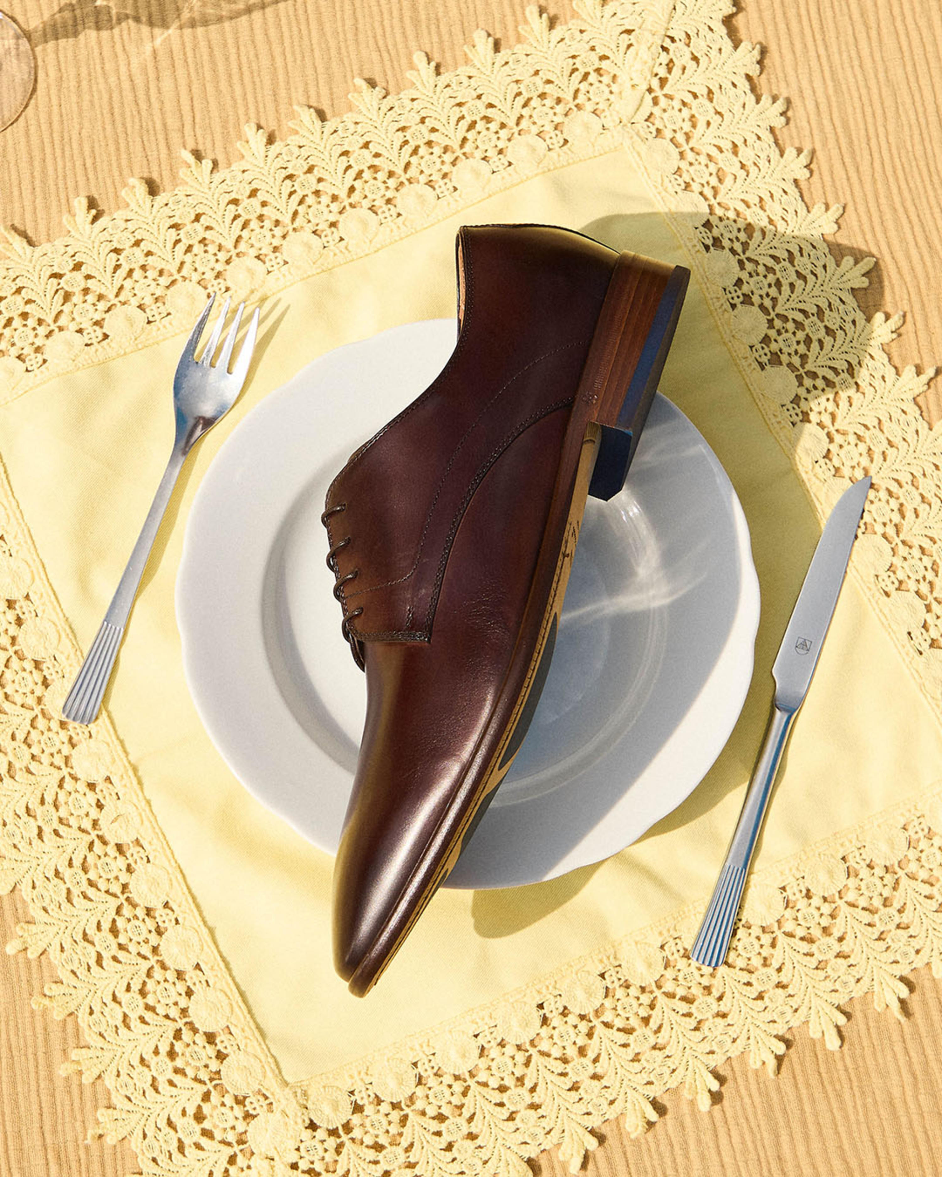 Schnürschuh