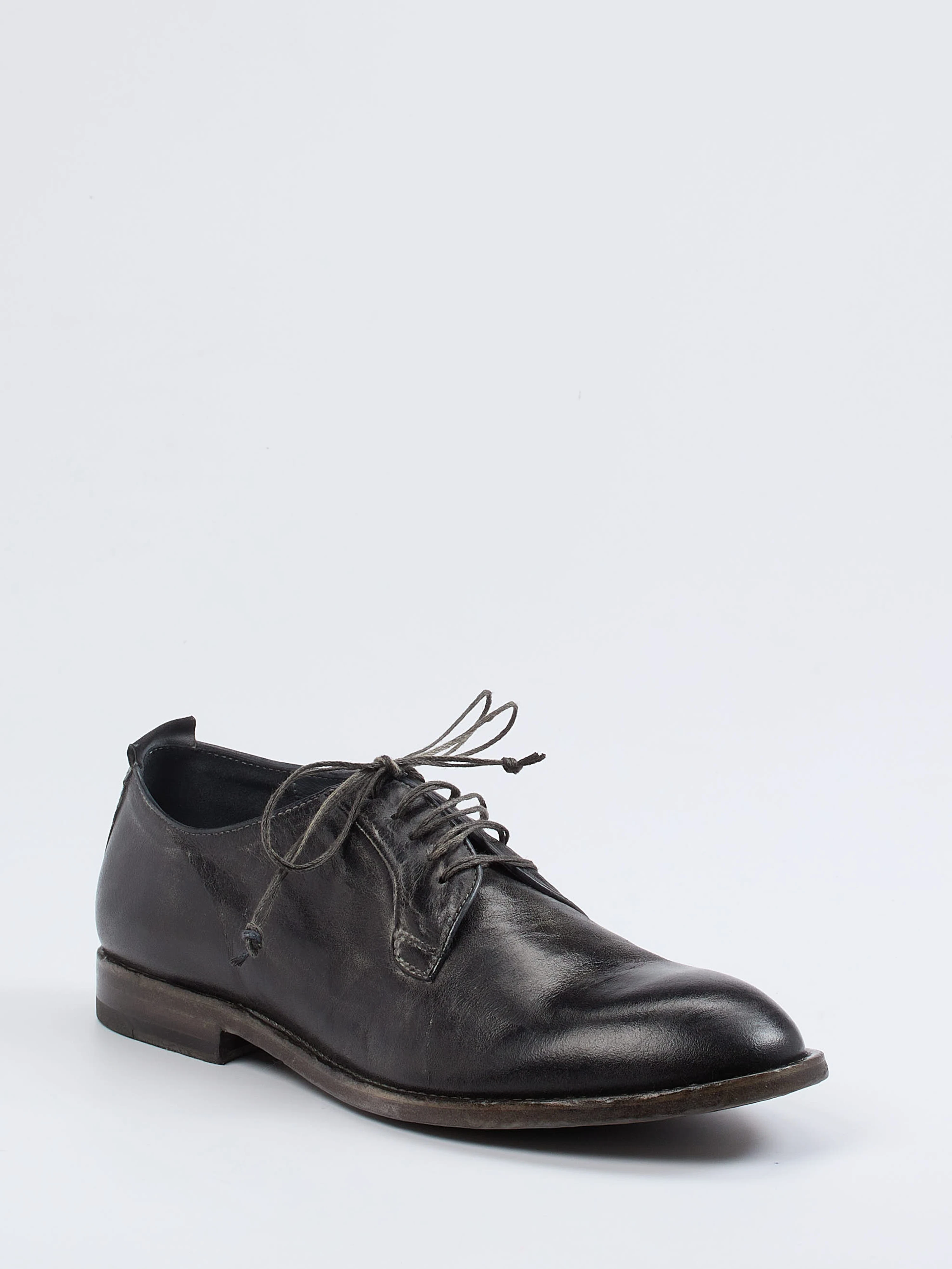 Schnürschuh