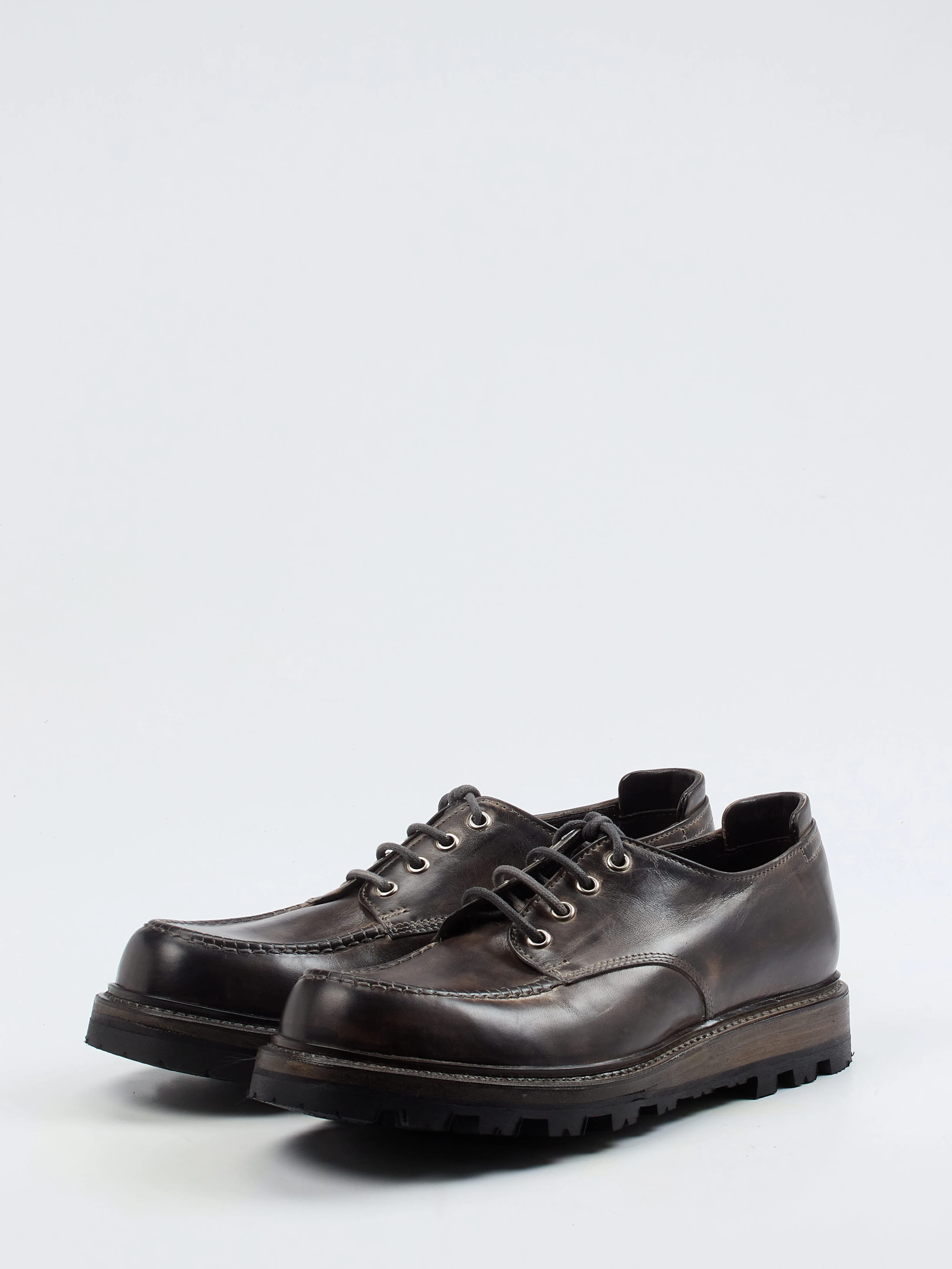 Schnürschuh