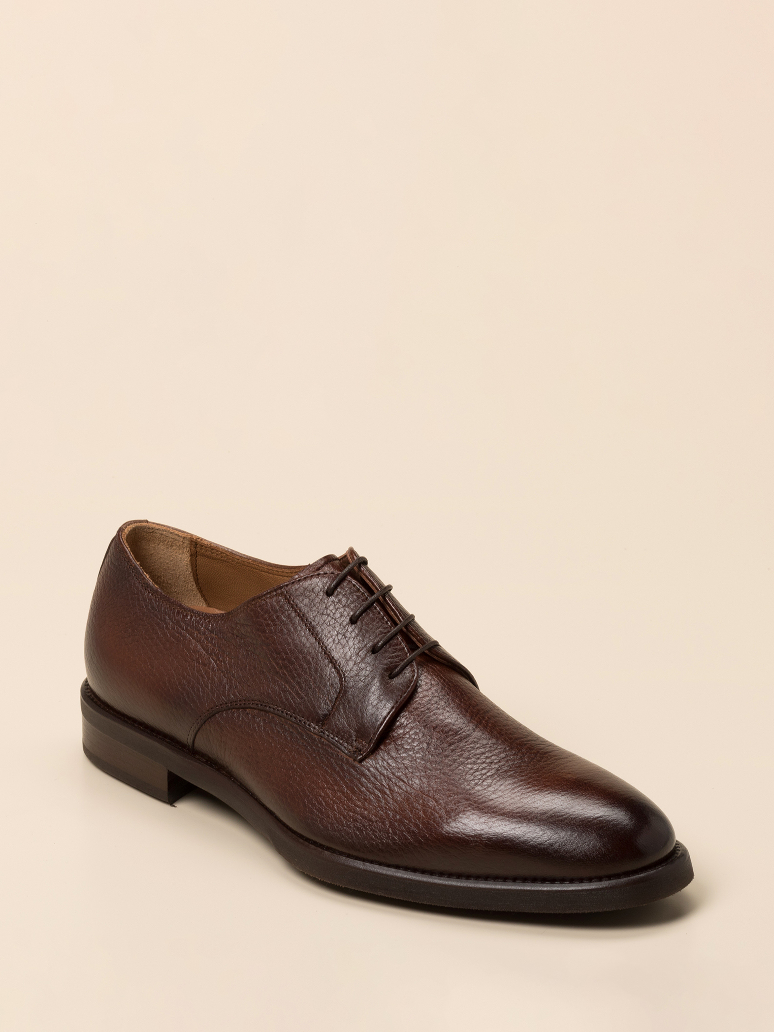 Schnürschuh