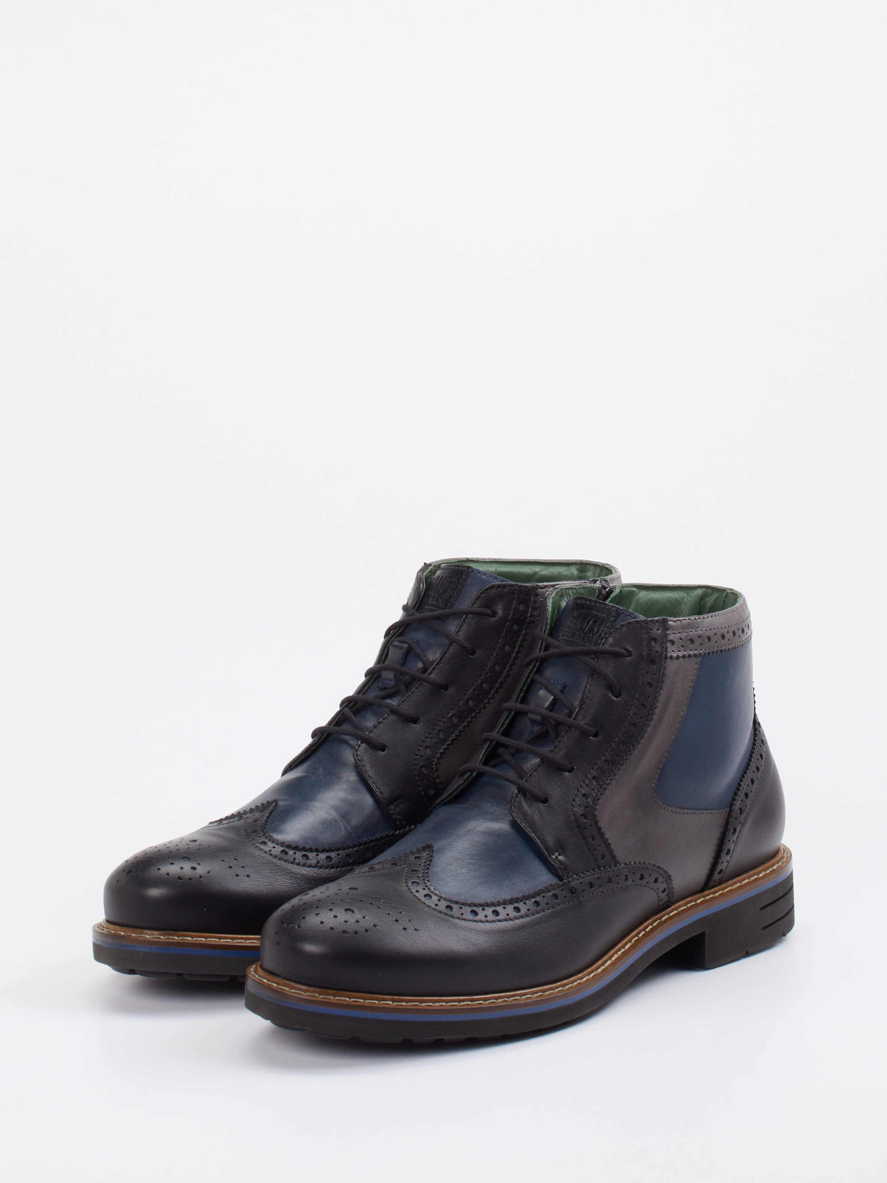 Boots schwarz 4701009061602