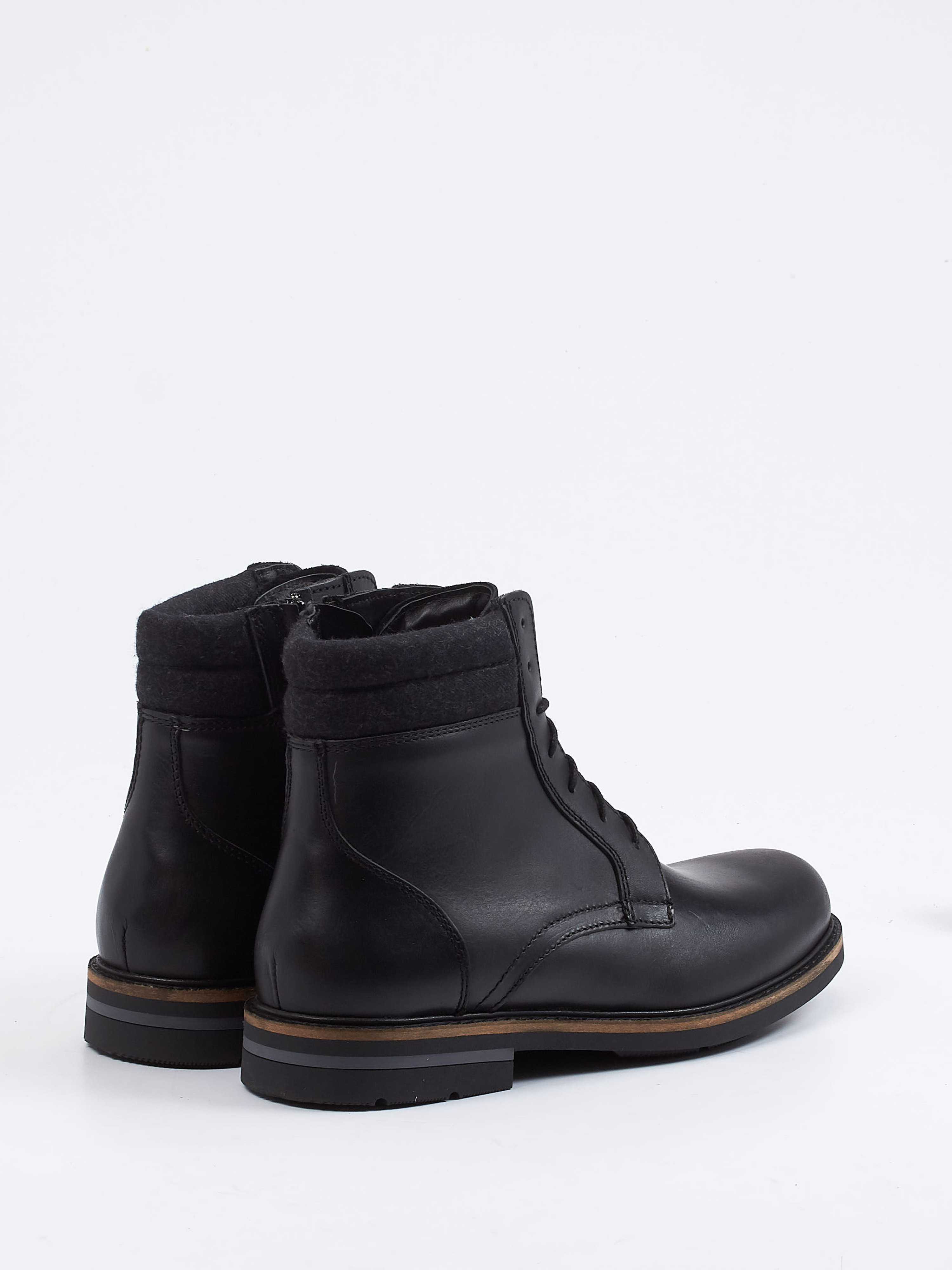 Boots schwarz 4701009063803