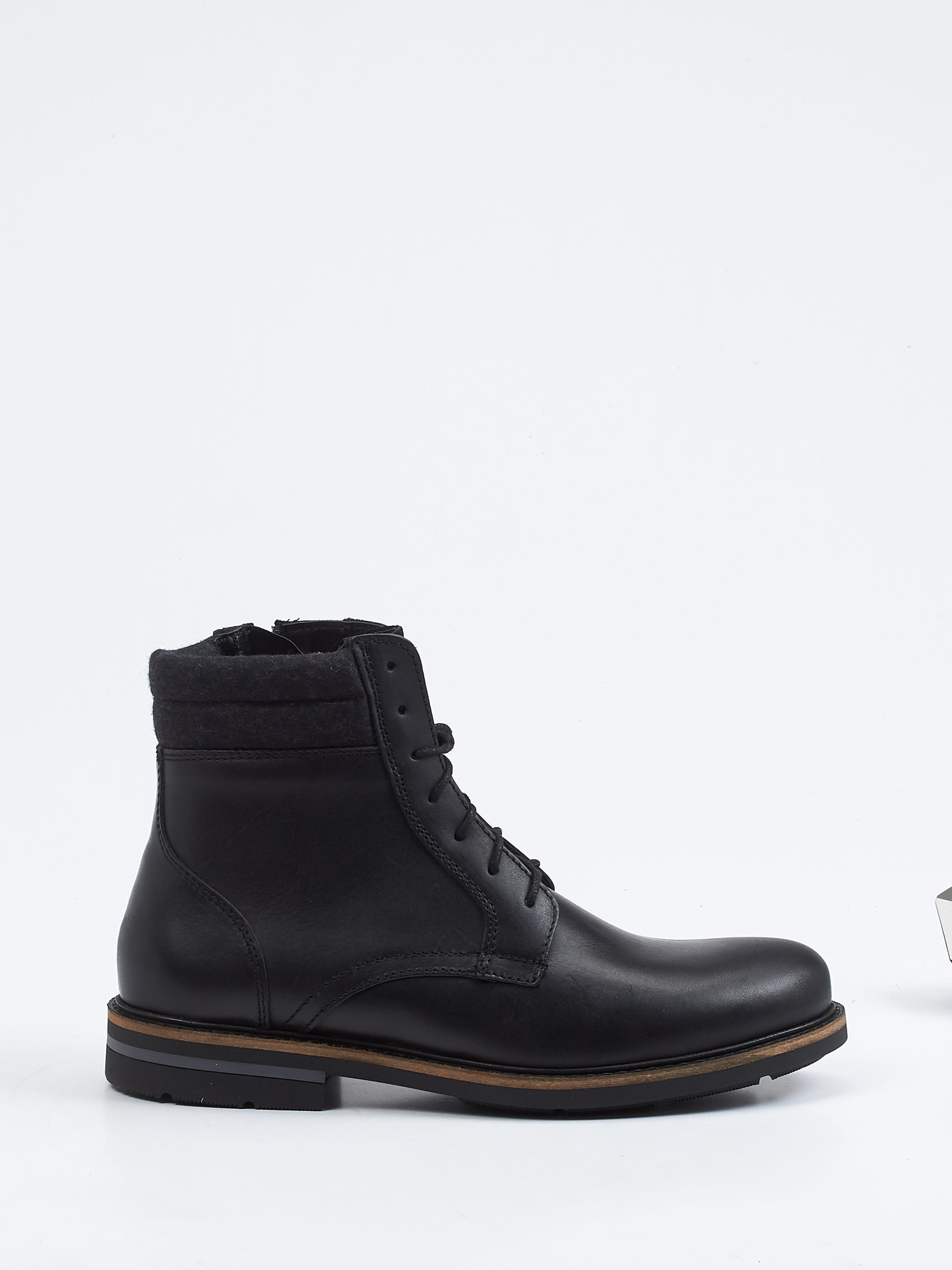 Boots schwarz 4701009063801
