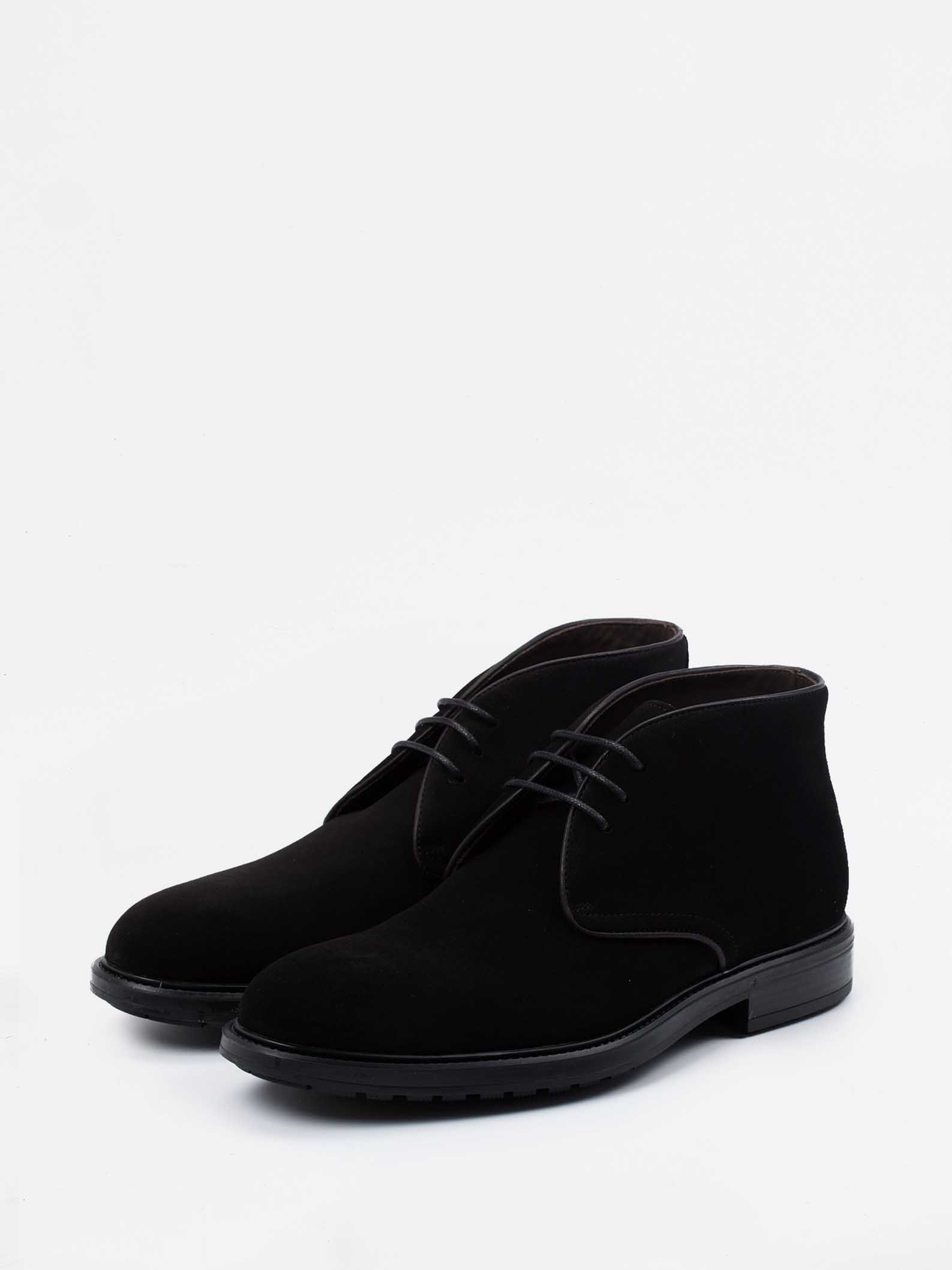 Boots schwarz 4701009064702