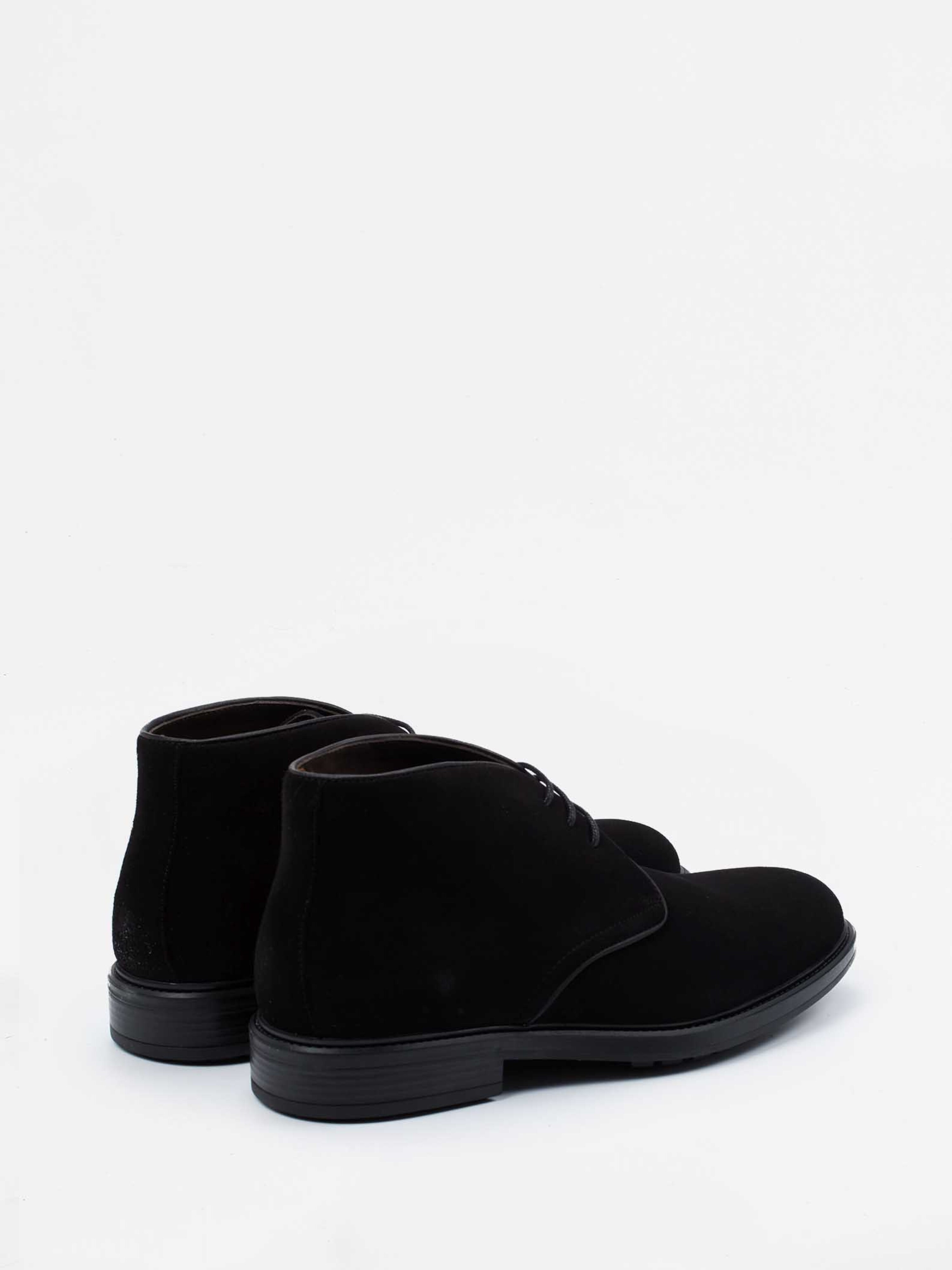 Boots schwarz 4701009064703