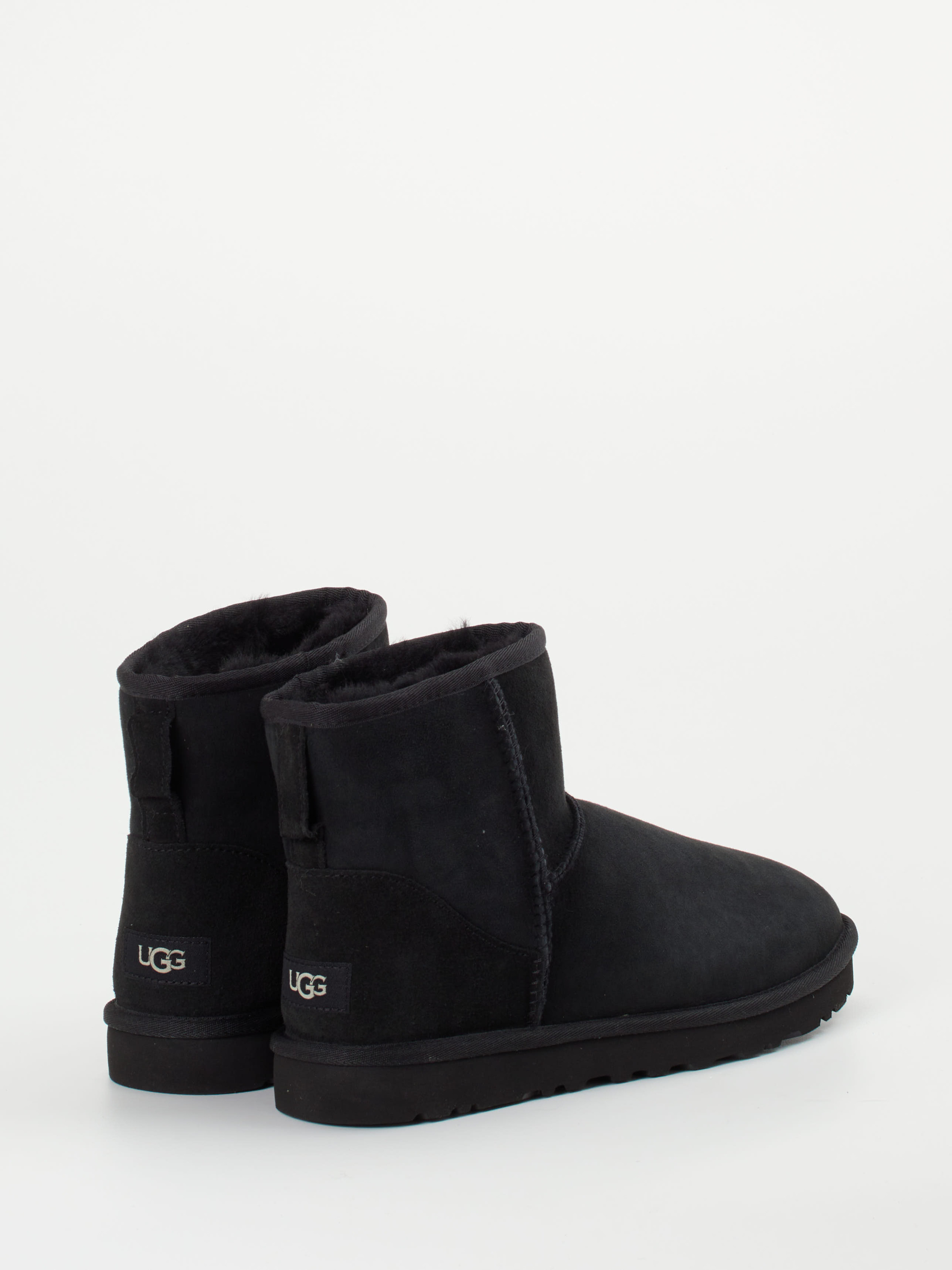 Boots Classic Mini schwarz 4821009003003