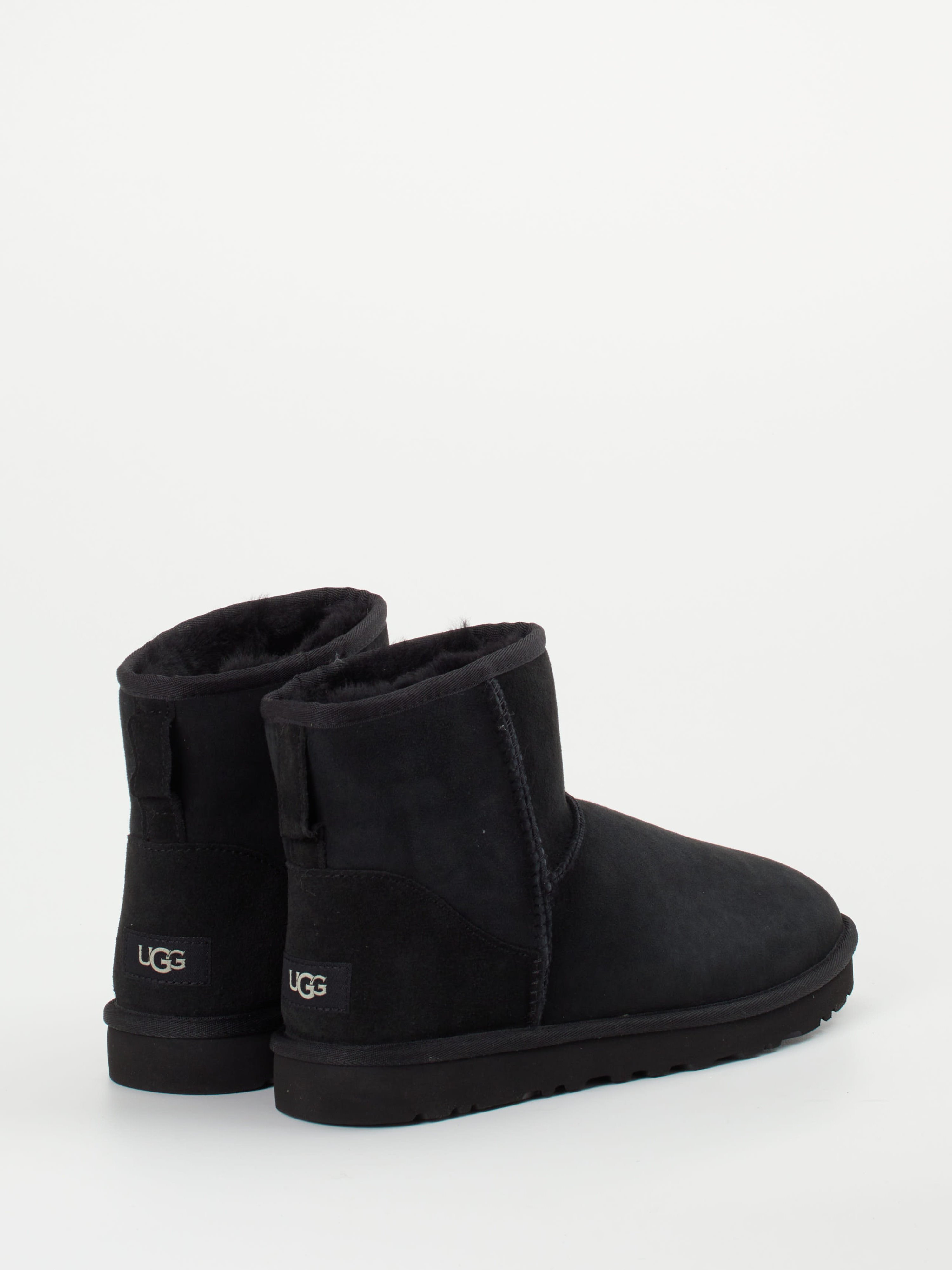 Boots Classic Mini schwarz 4821009003003