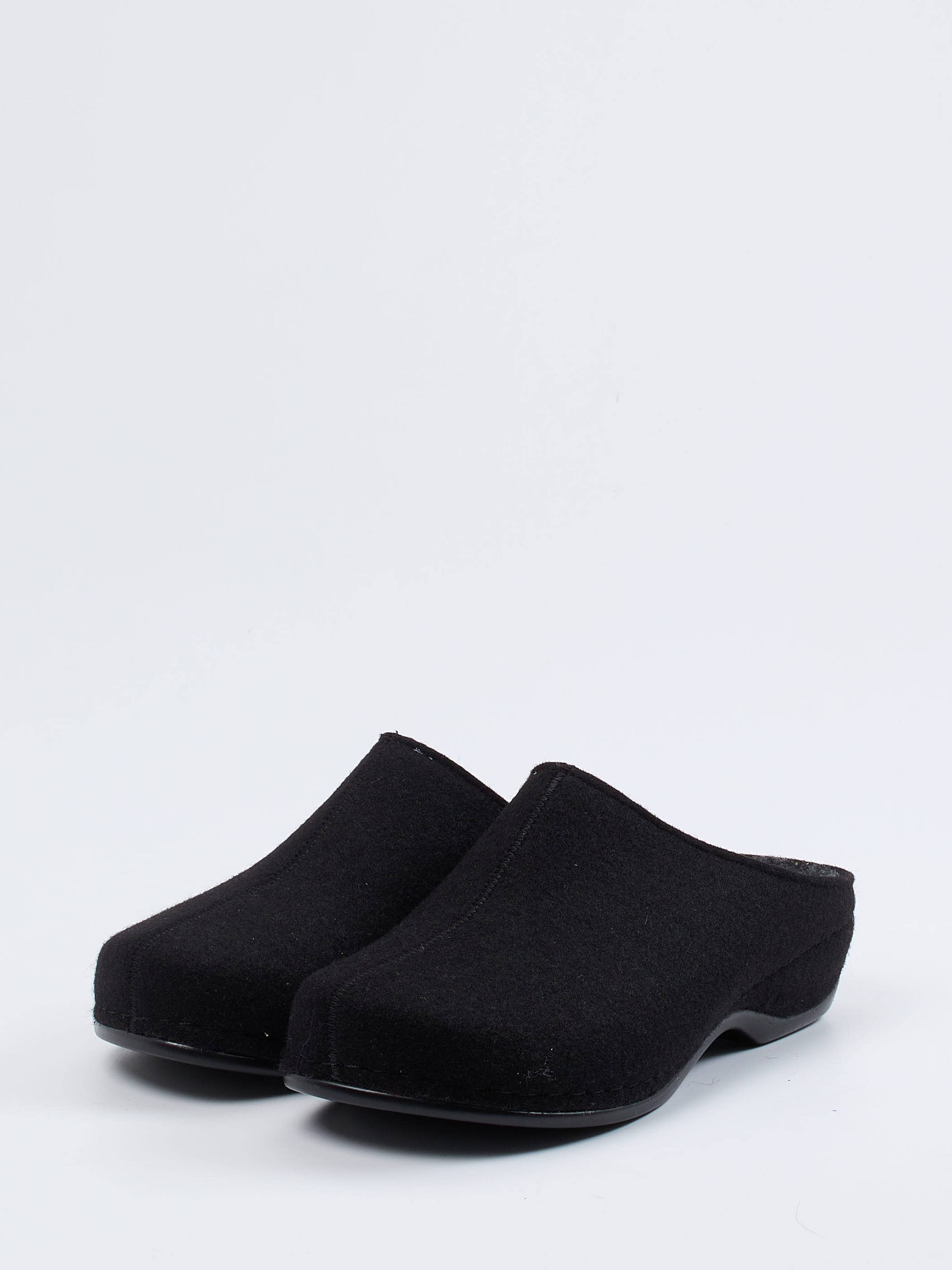Hausschuh schwarz 7163009001202