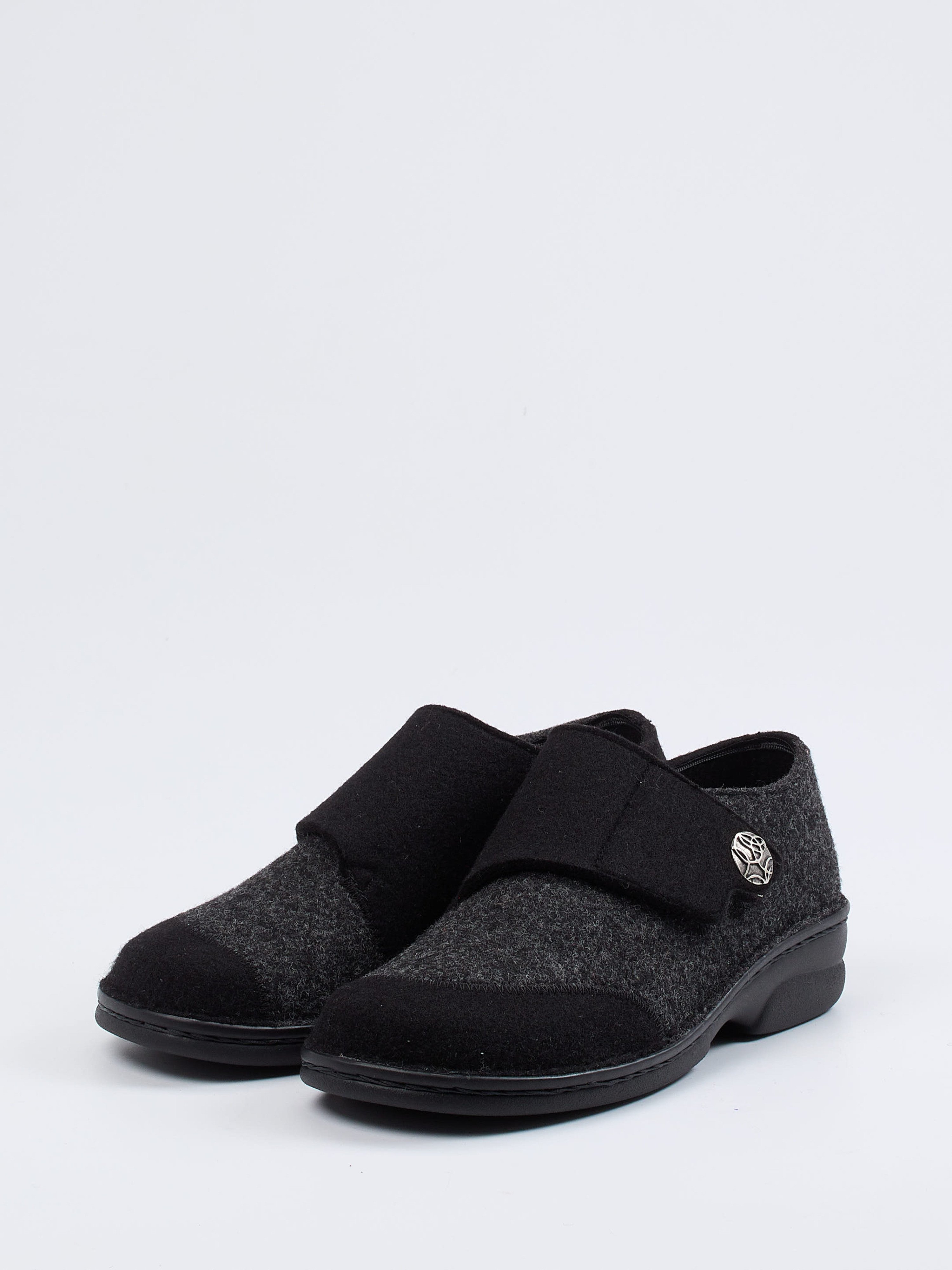 Hausschuh schwarz 7173009000802
