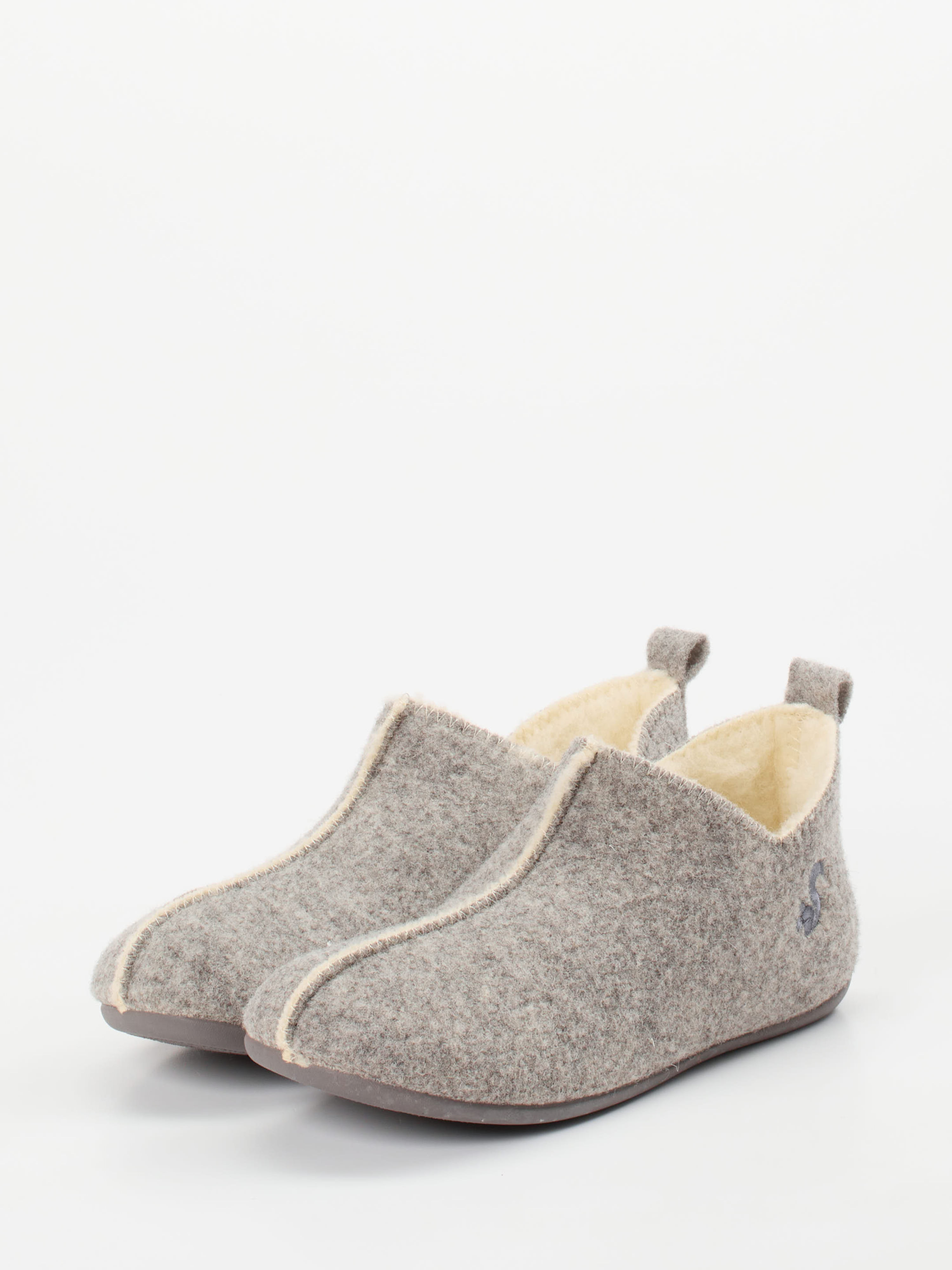 Hausschuh grau 7172459000302