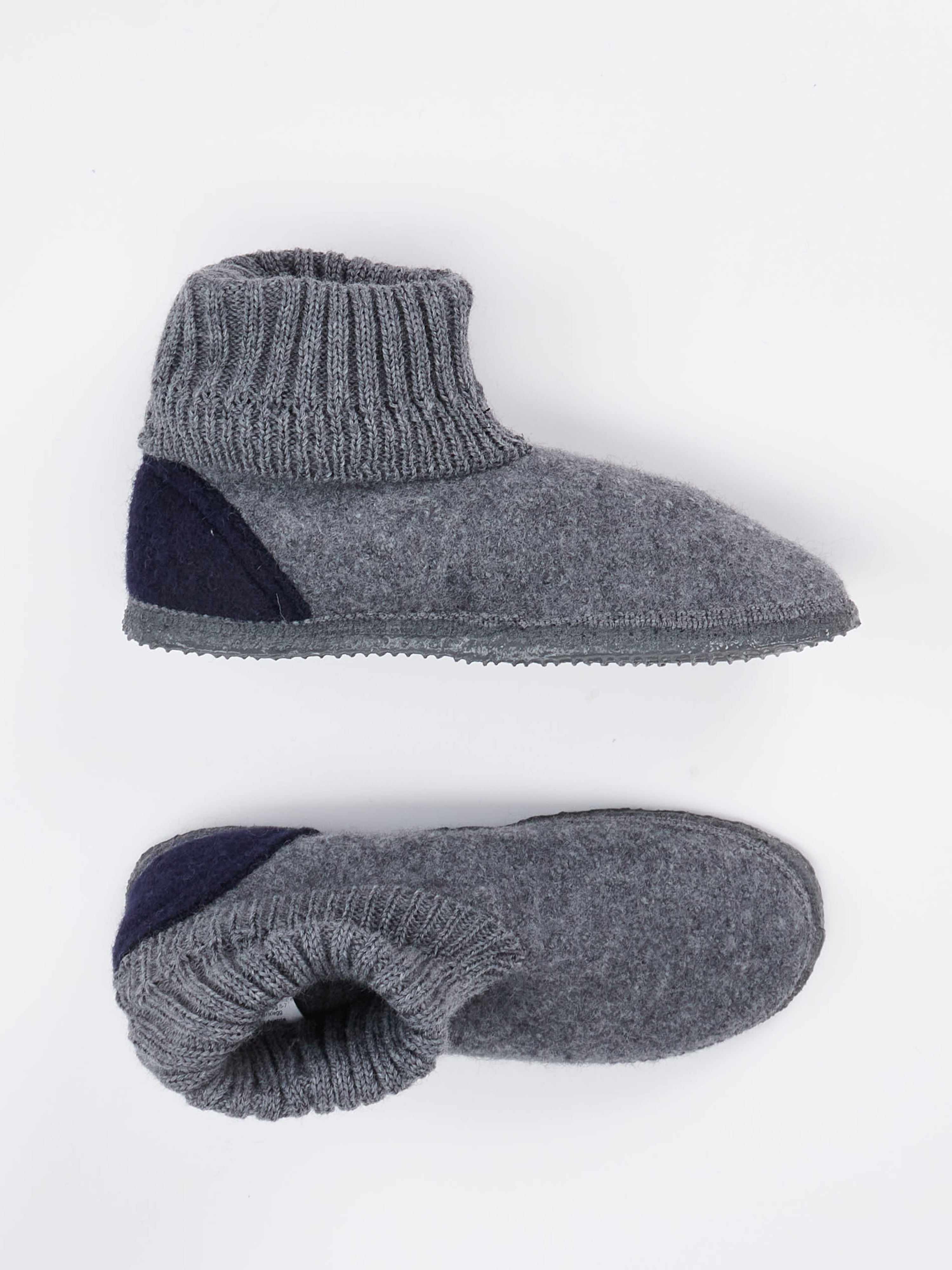 Hausschuh grau 7180401000204