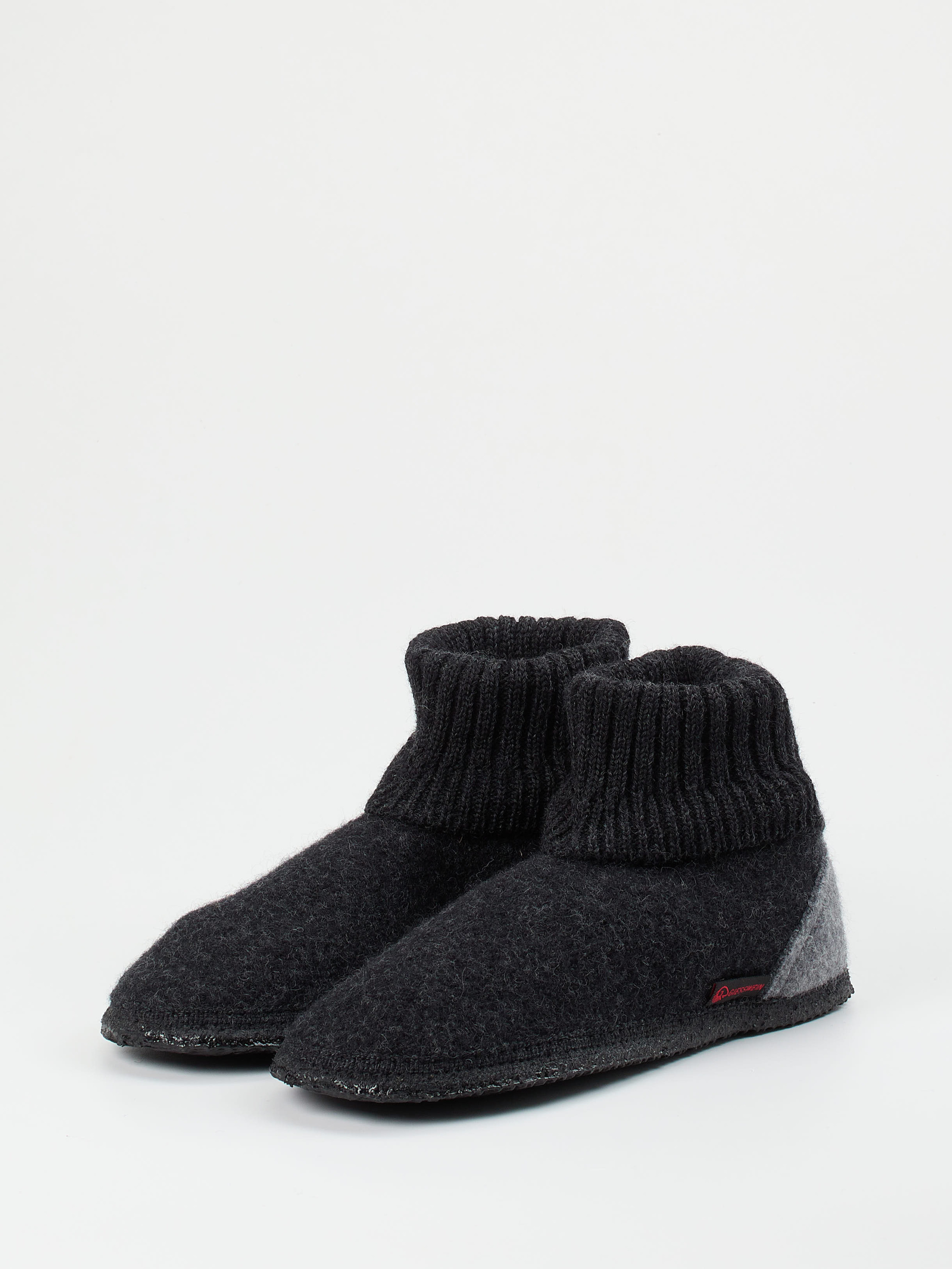 Hausschuh grau 7480409000302