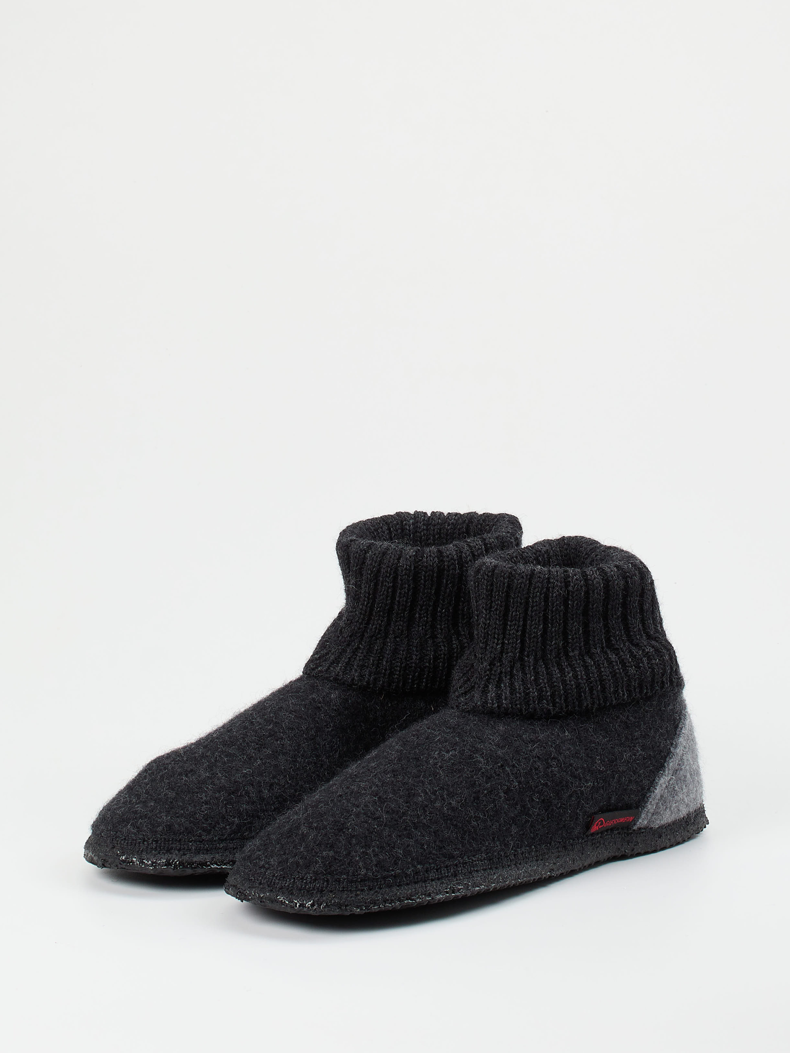 Hausschuh grau 7480409000302