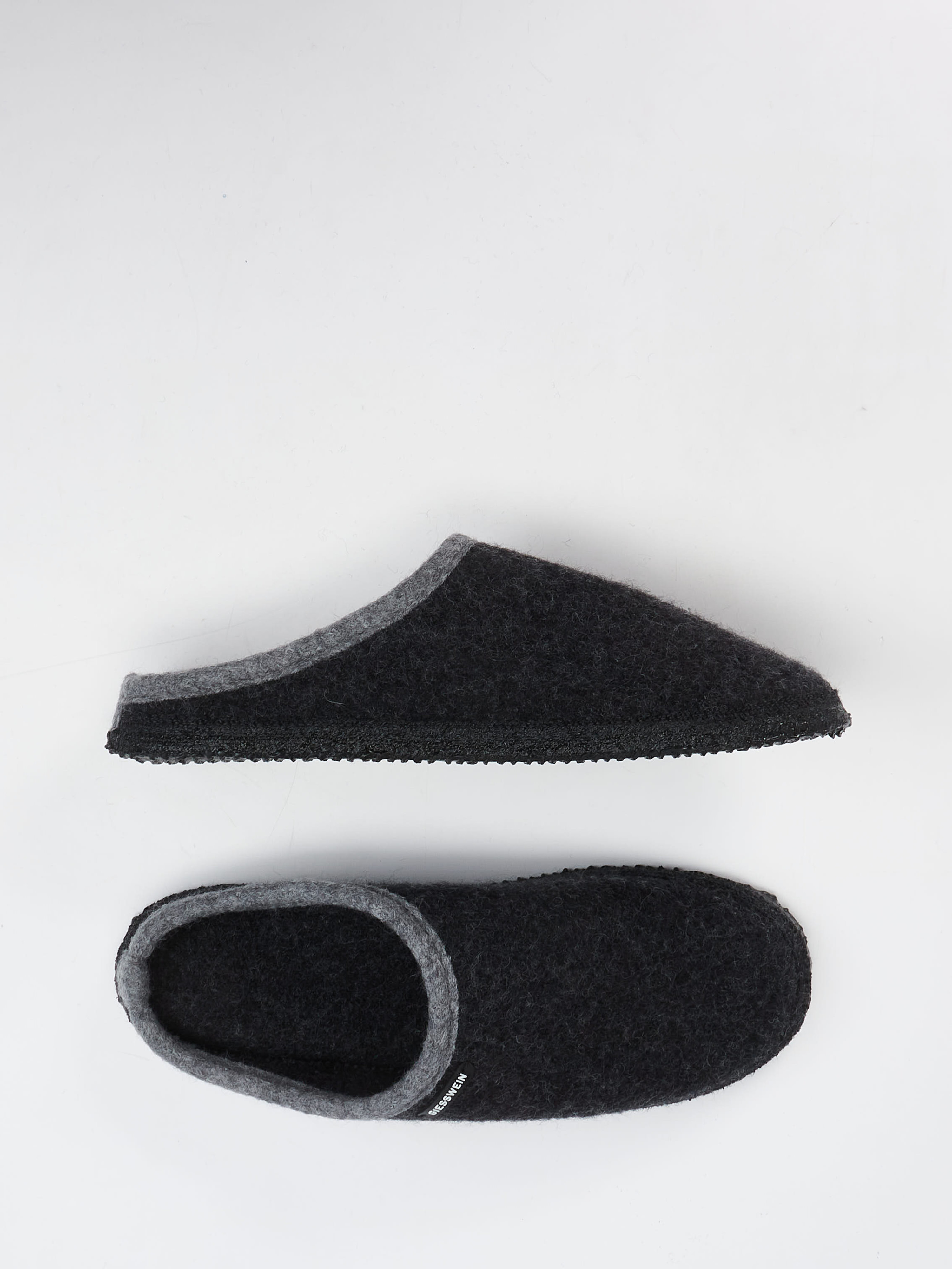 Hausschuh grau 7484409000504