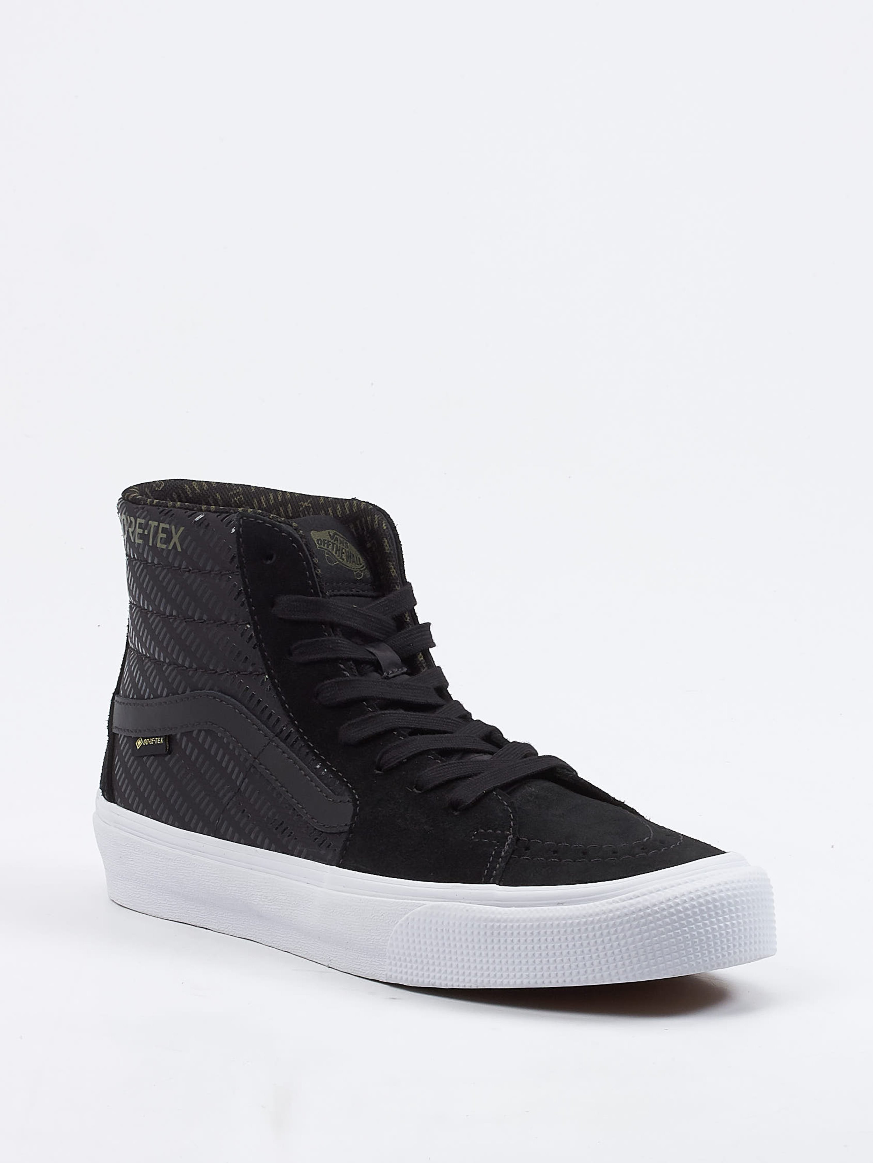 Sneaker high