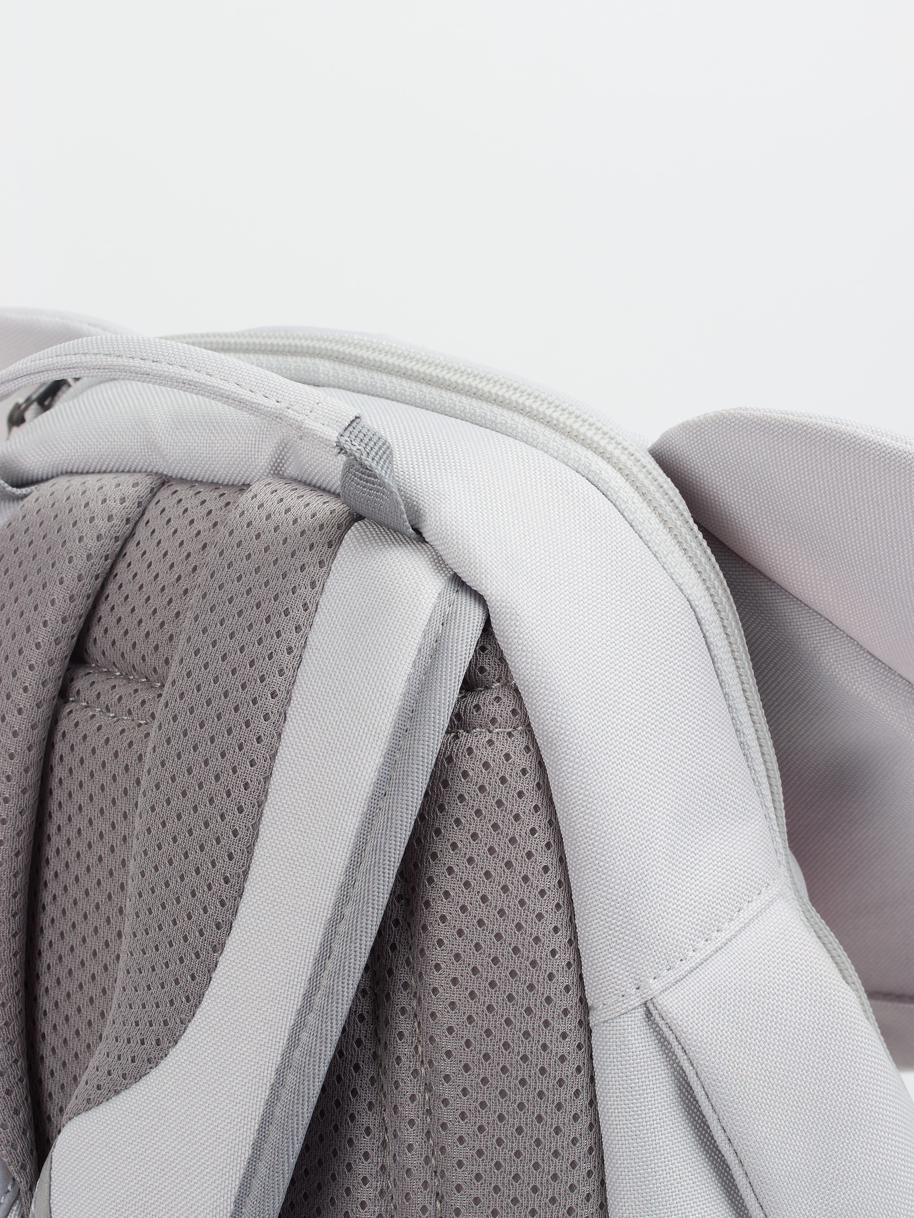 Rucksack grau 9613495000204