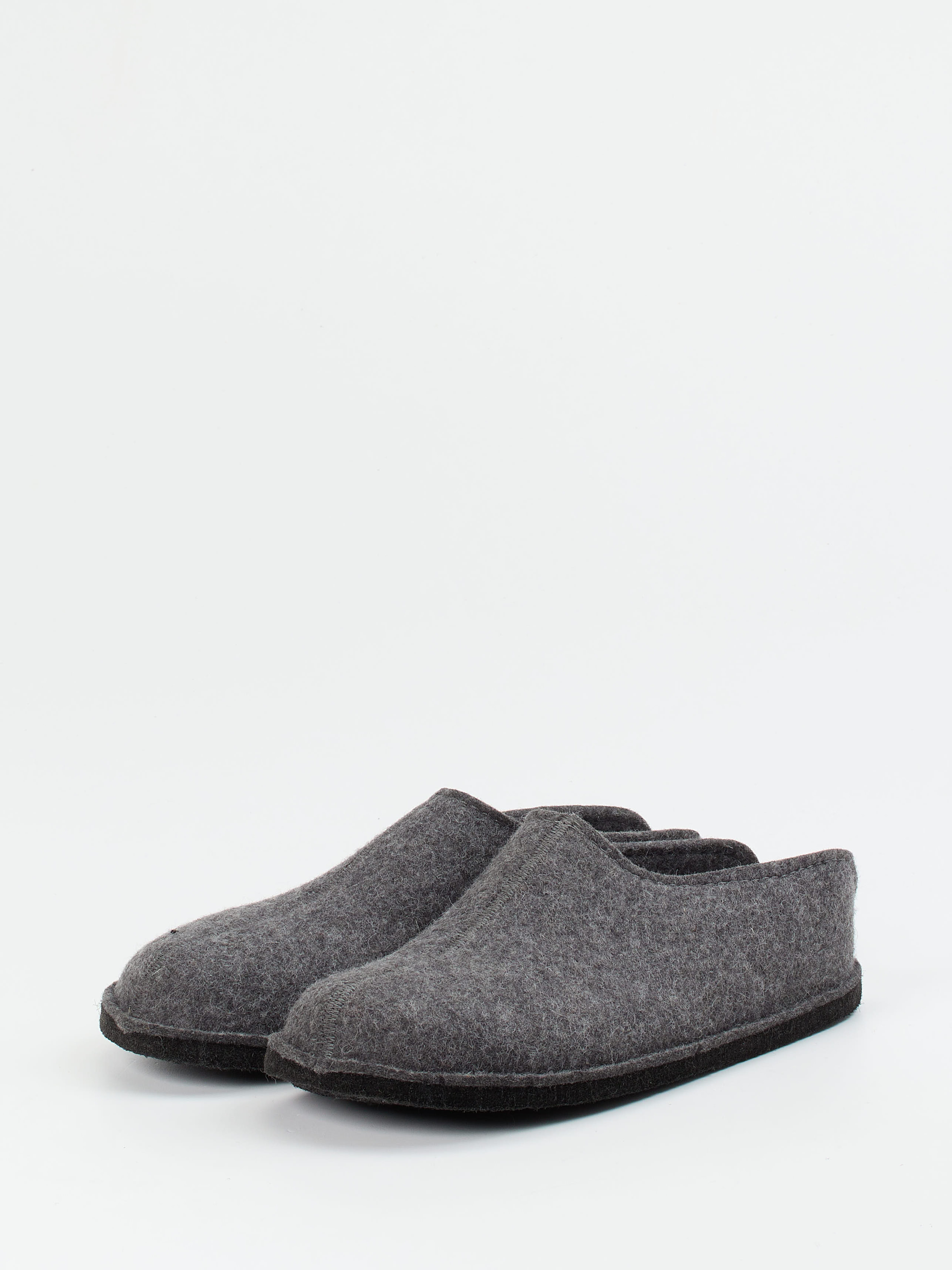 Hausschuh grau 7463459000902
