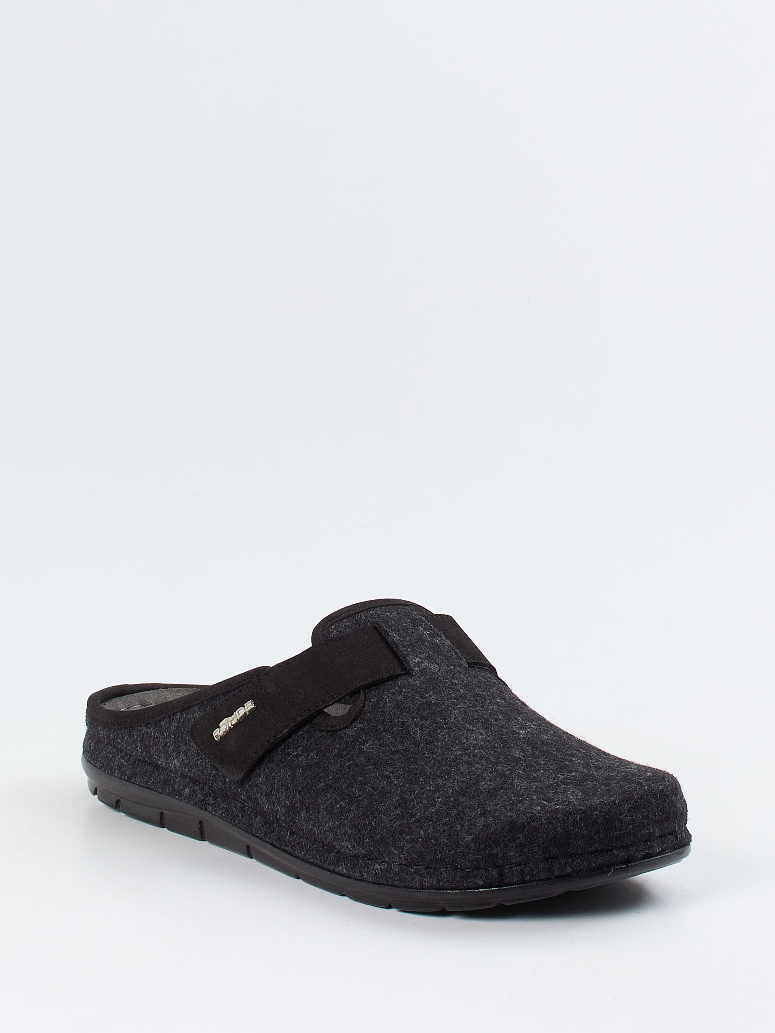 Hausschuh schwarz 7463009003706