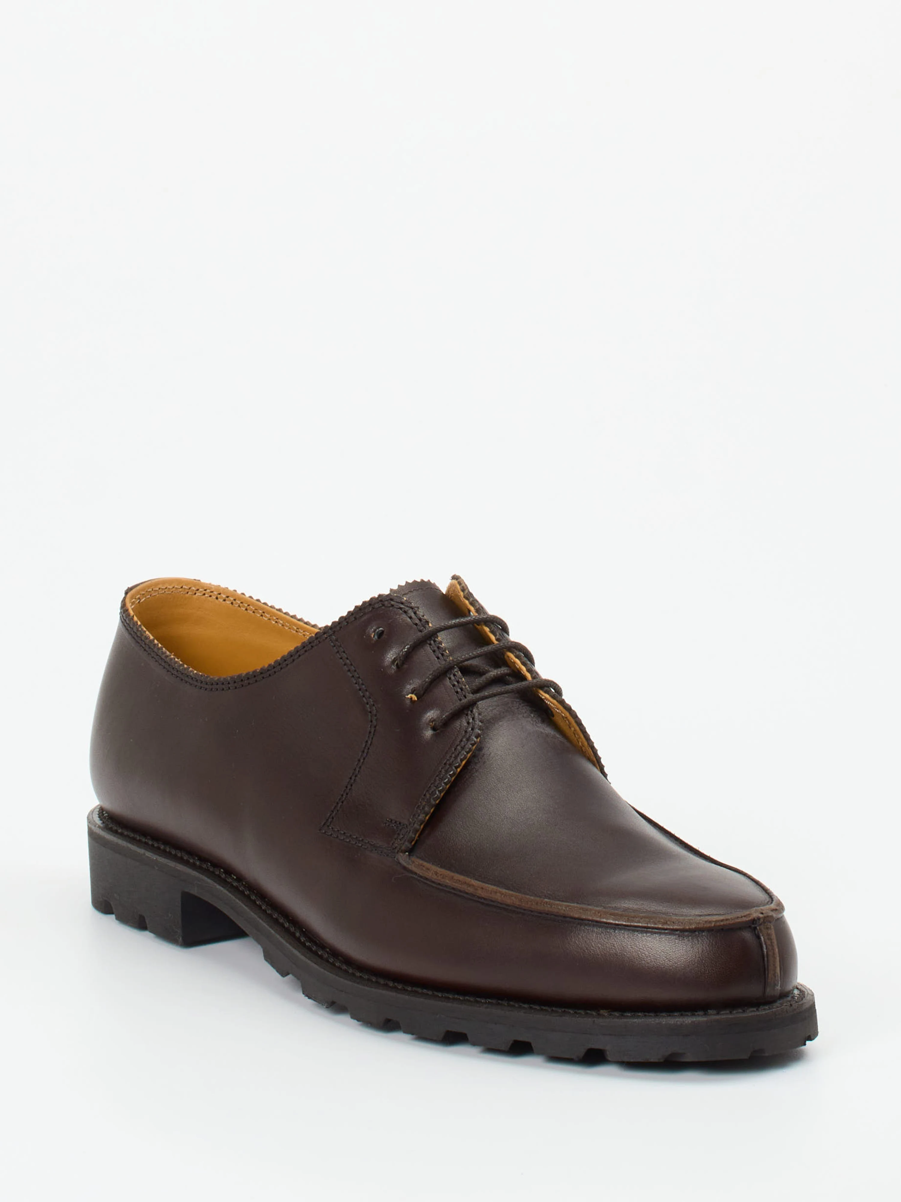 Schnürschuh
