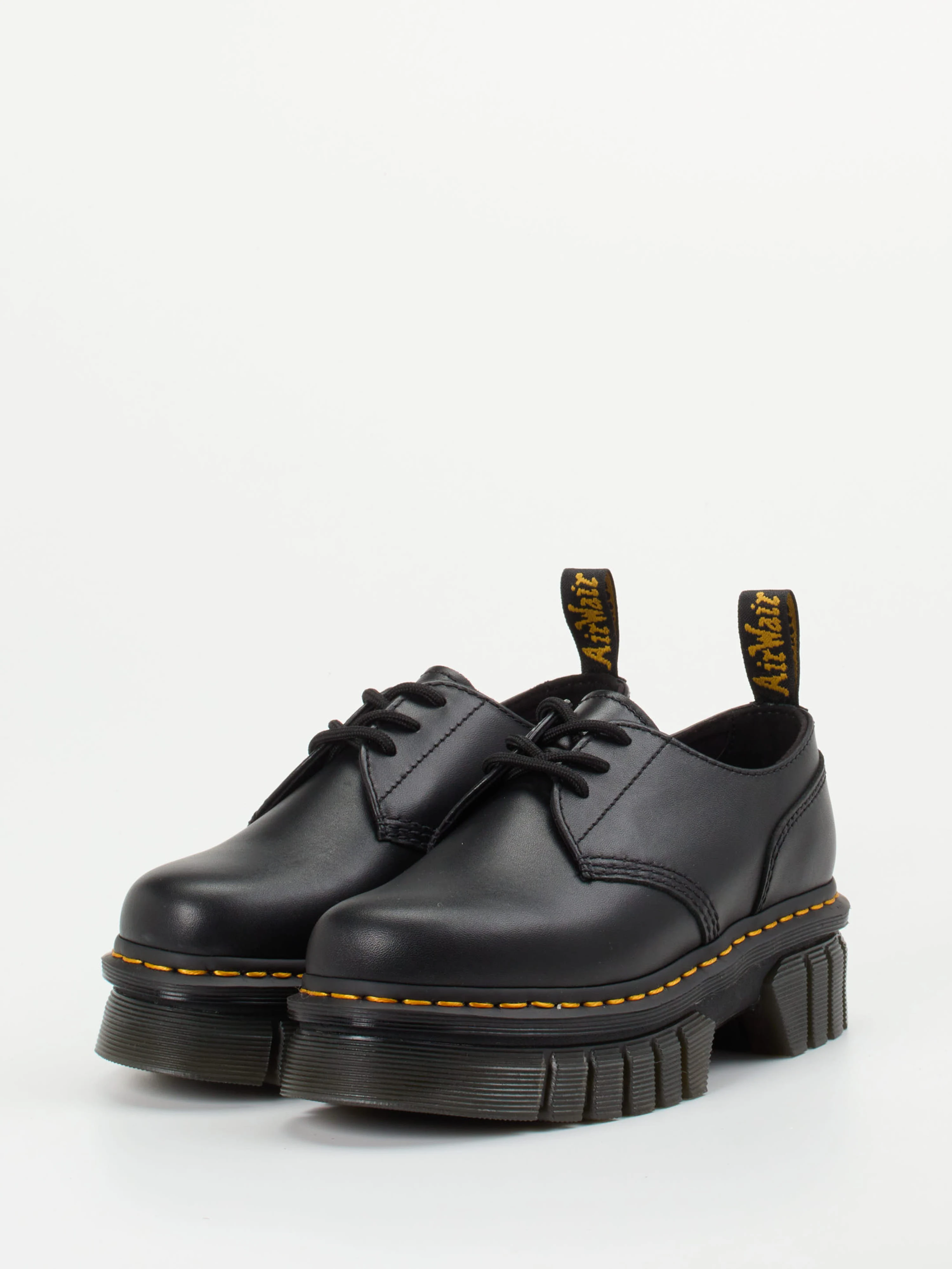 Schnürschuh