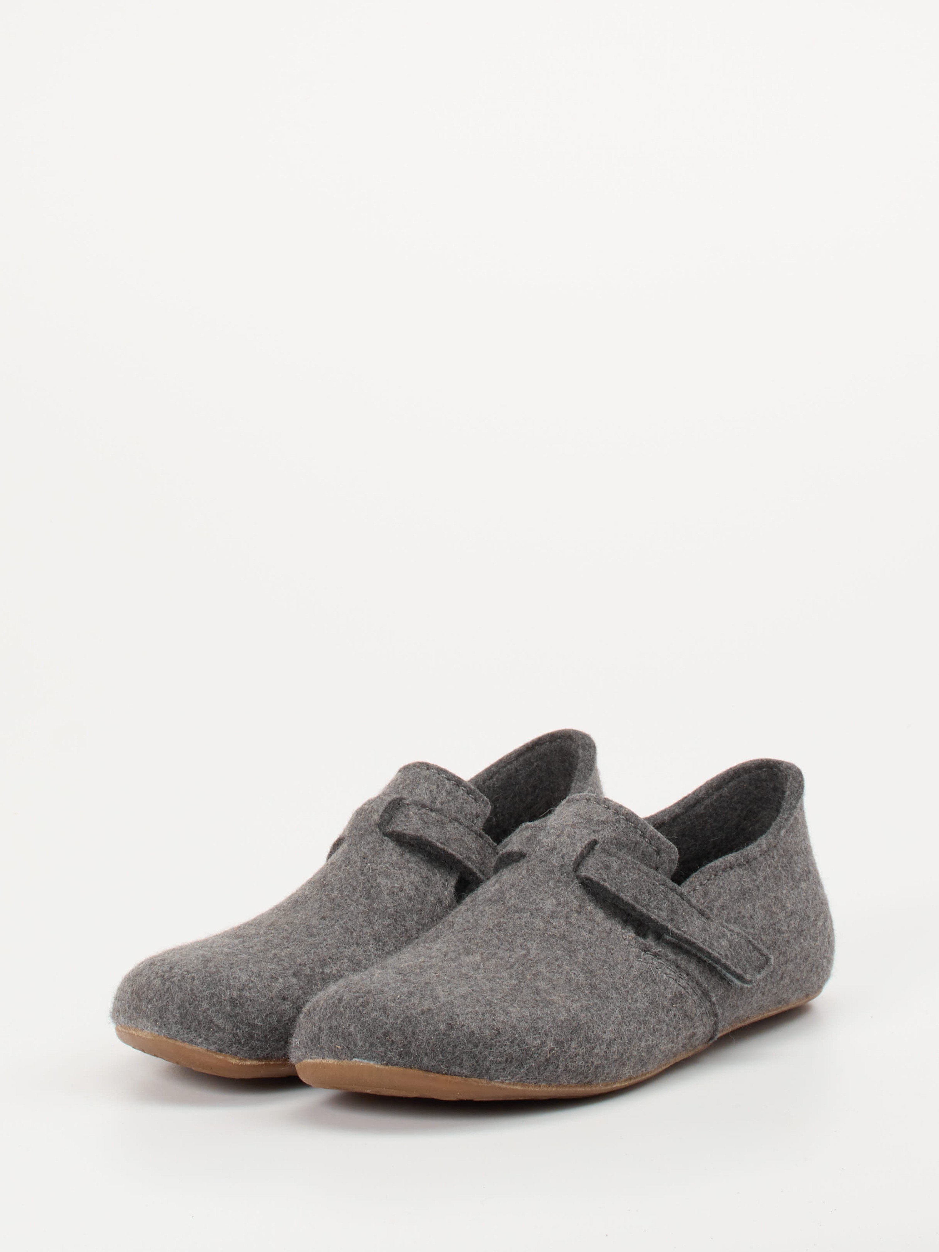 Pantolette grau 7473459000102