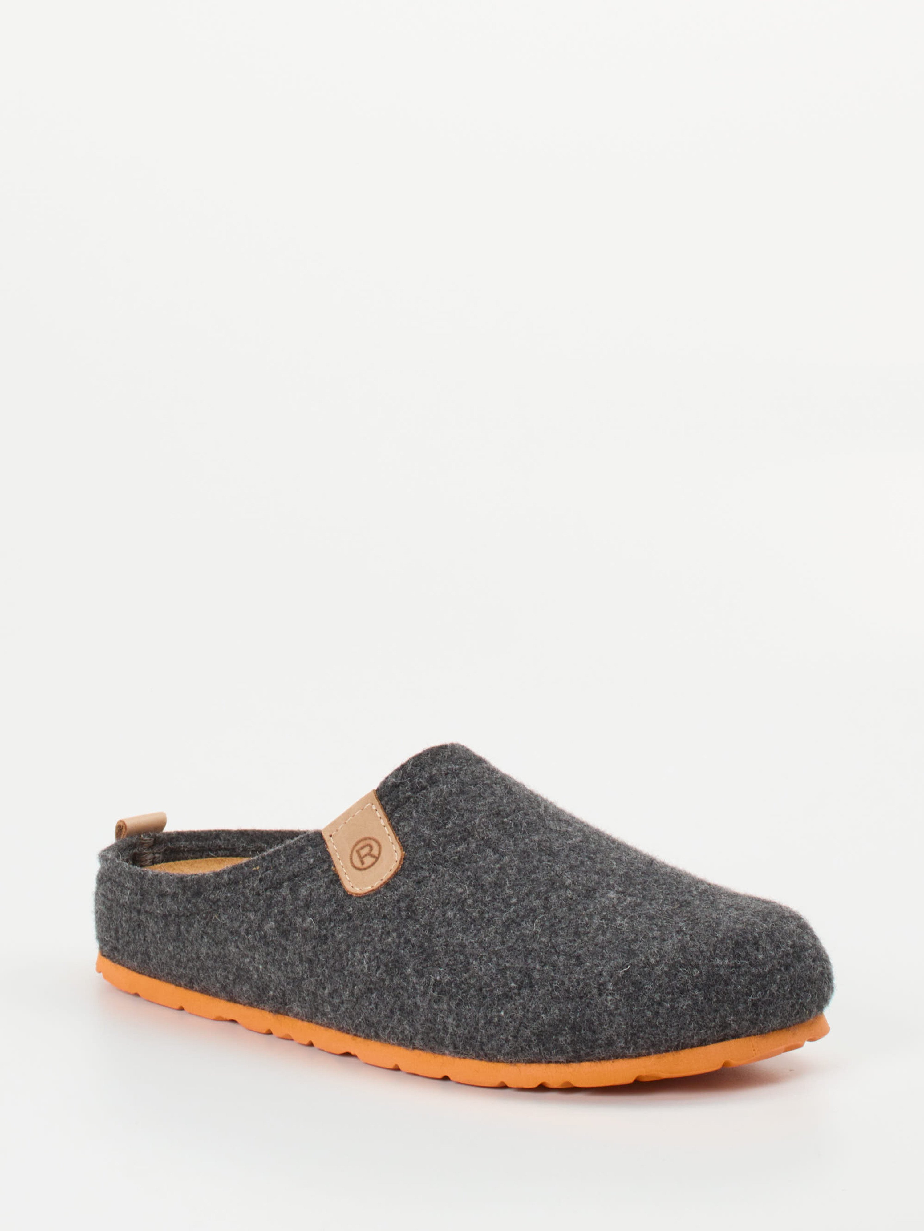 Hausschuh grau 7463409005906