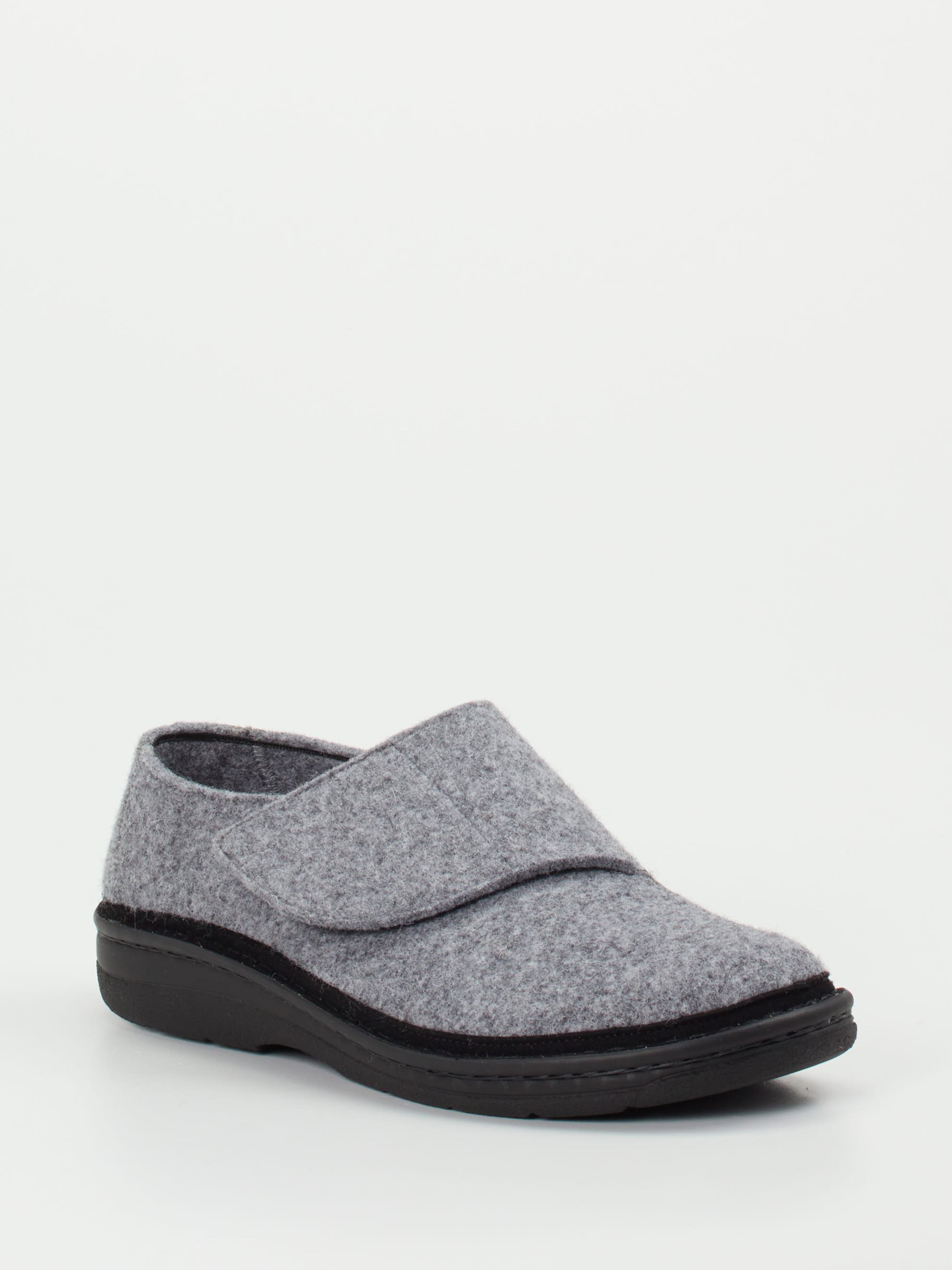 Hausschuh grau 7473459000206