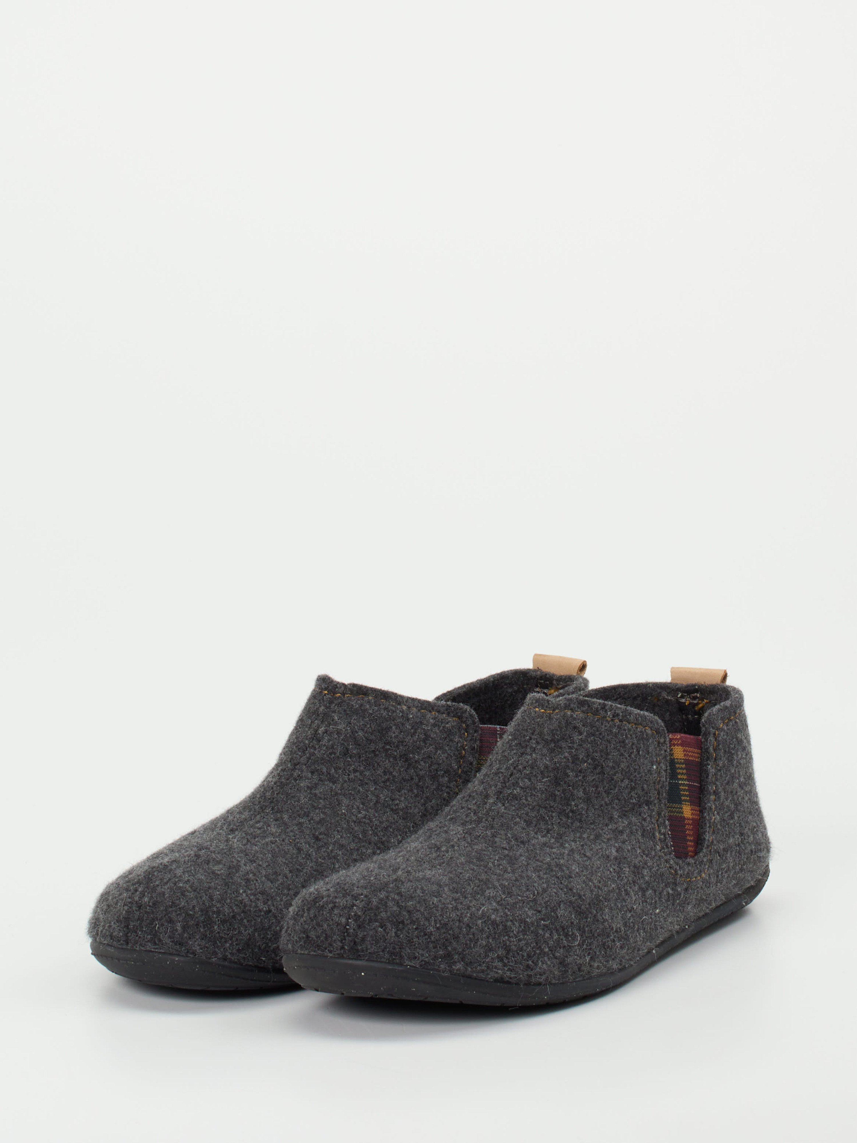 Pantolette grau 7473409001202