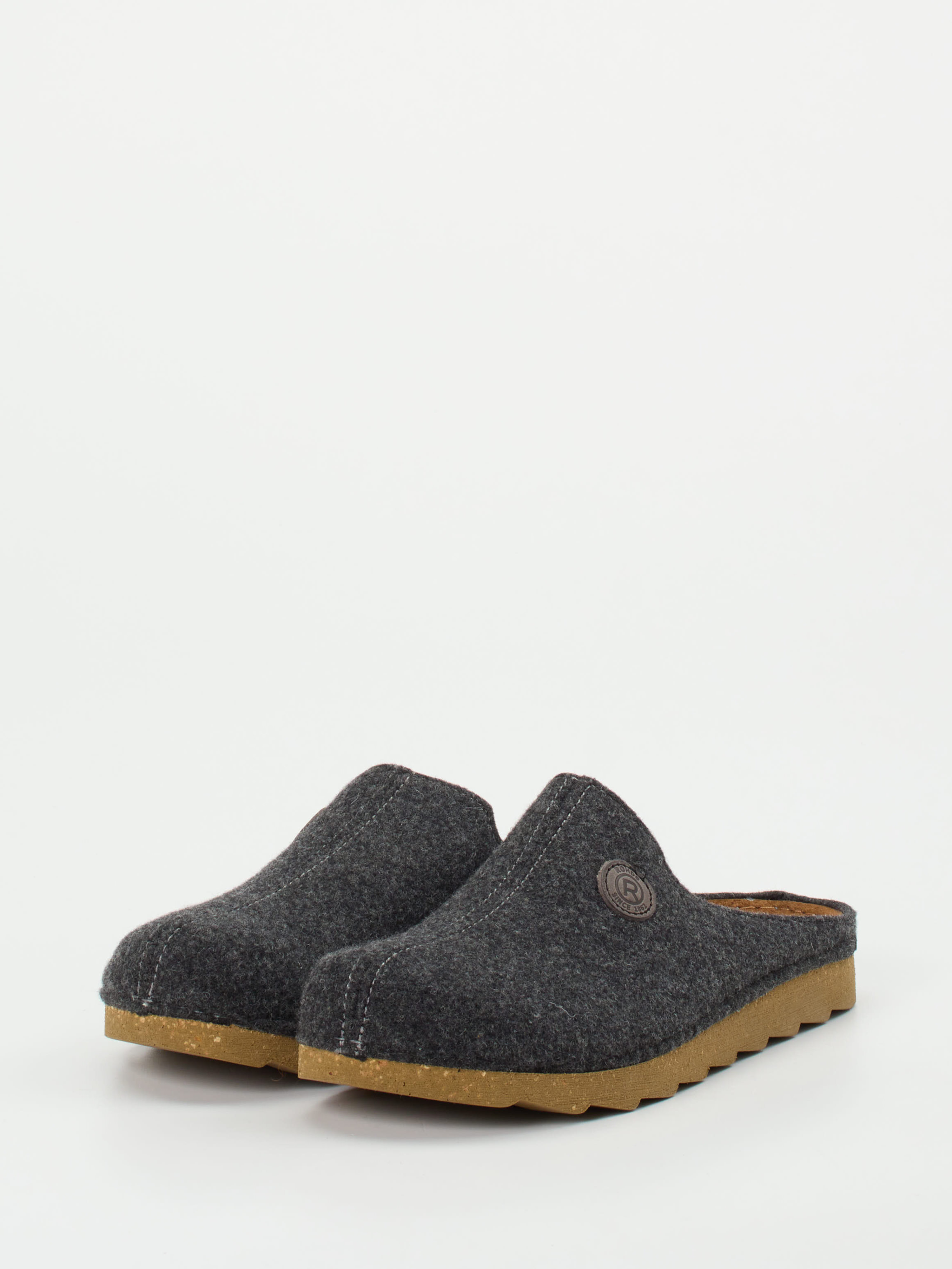 Pantolette grau 7463409006202