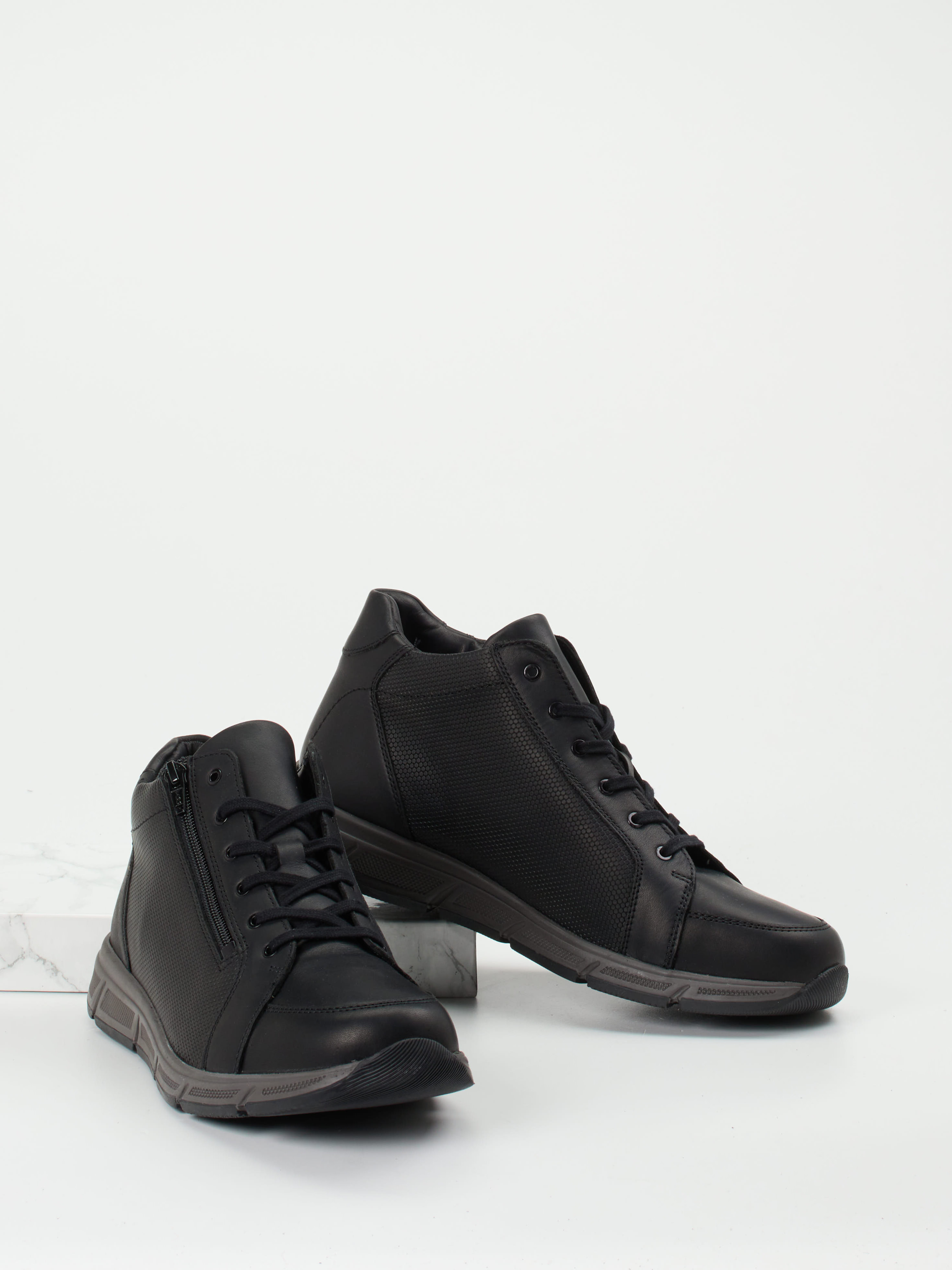 Boots schwarz 4701009074104