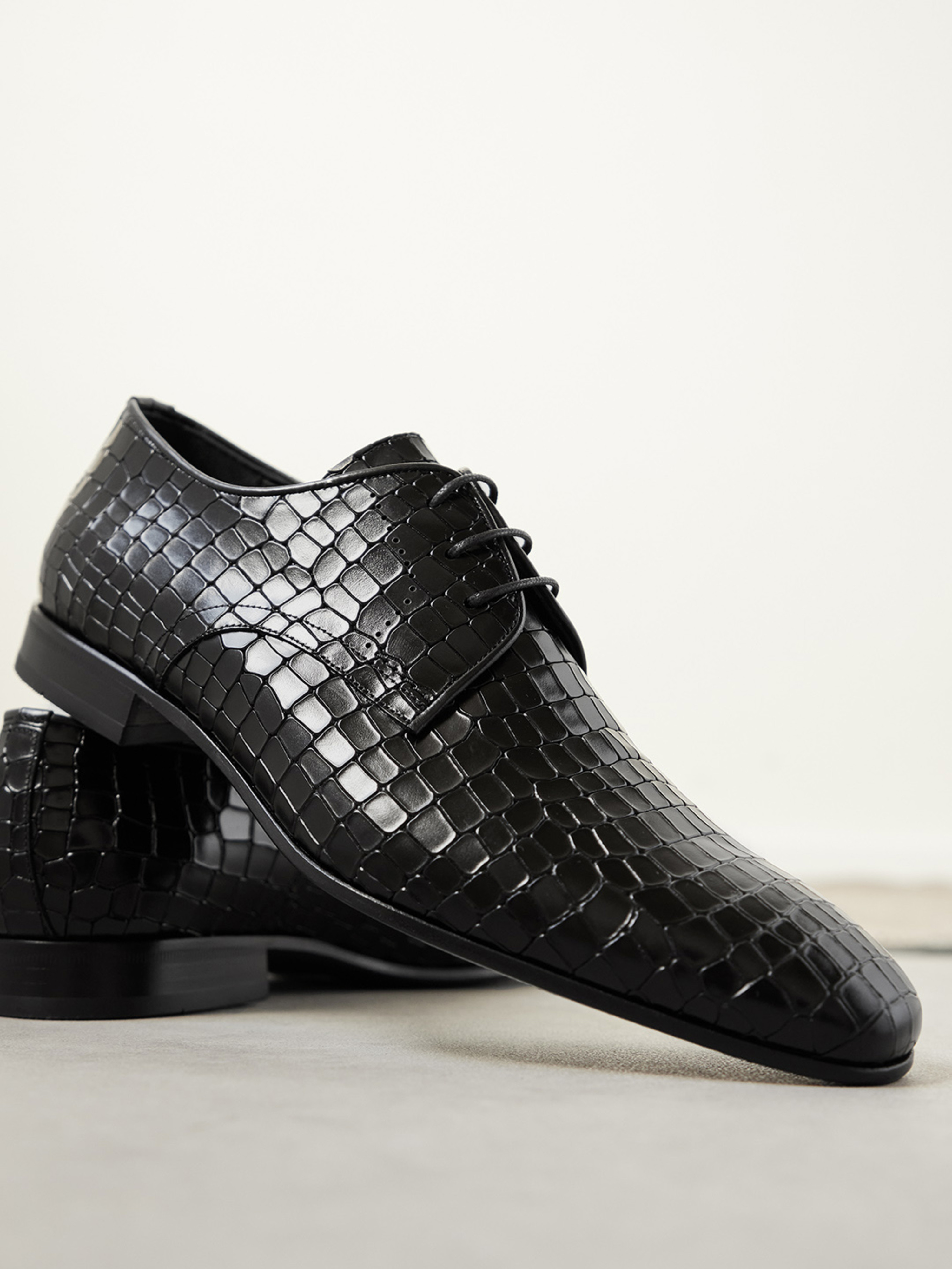 Schnürschuh schwarz 4601009101802