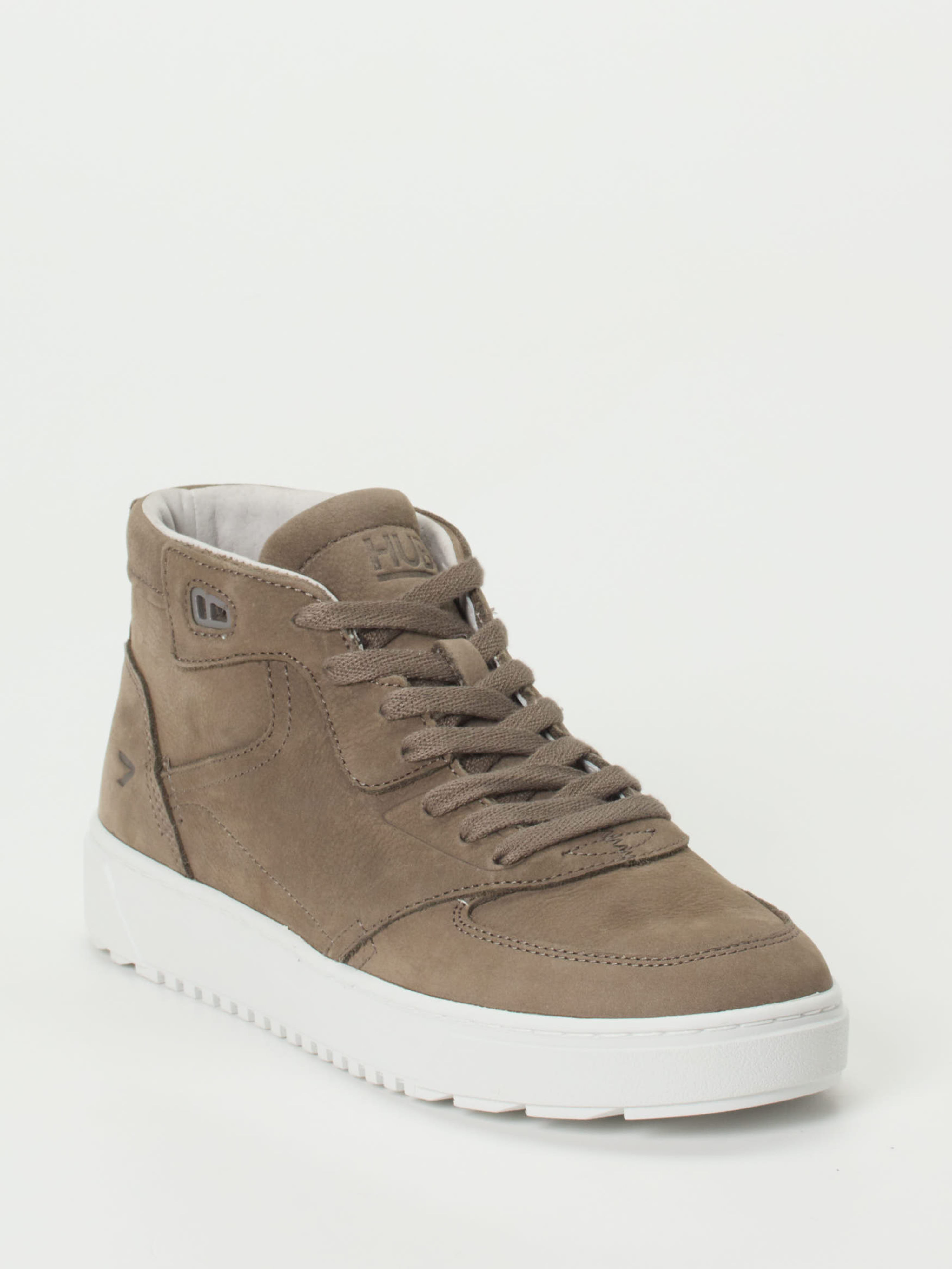Sneaker high