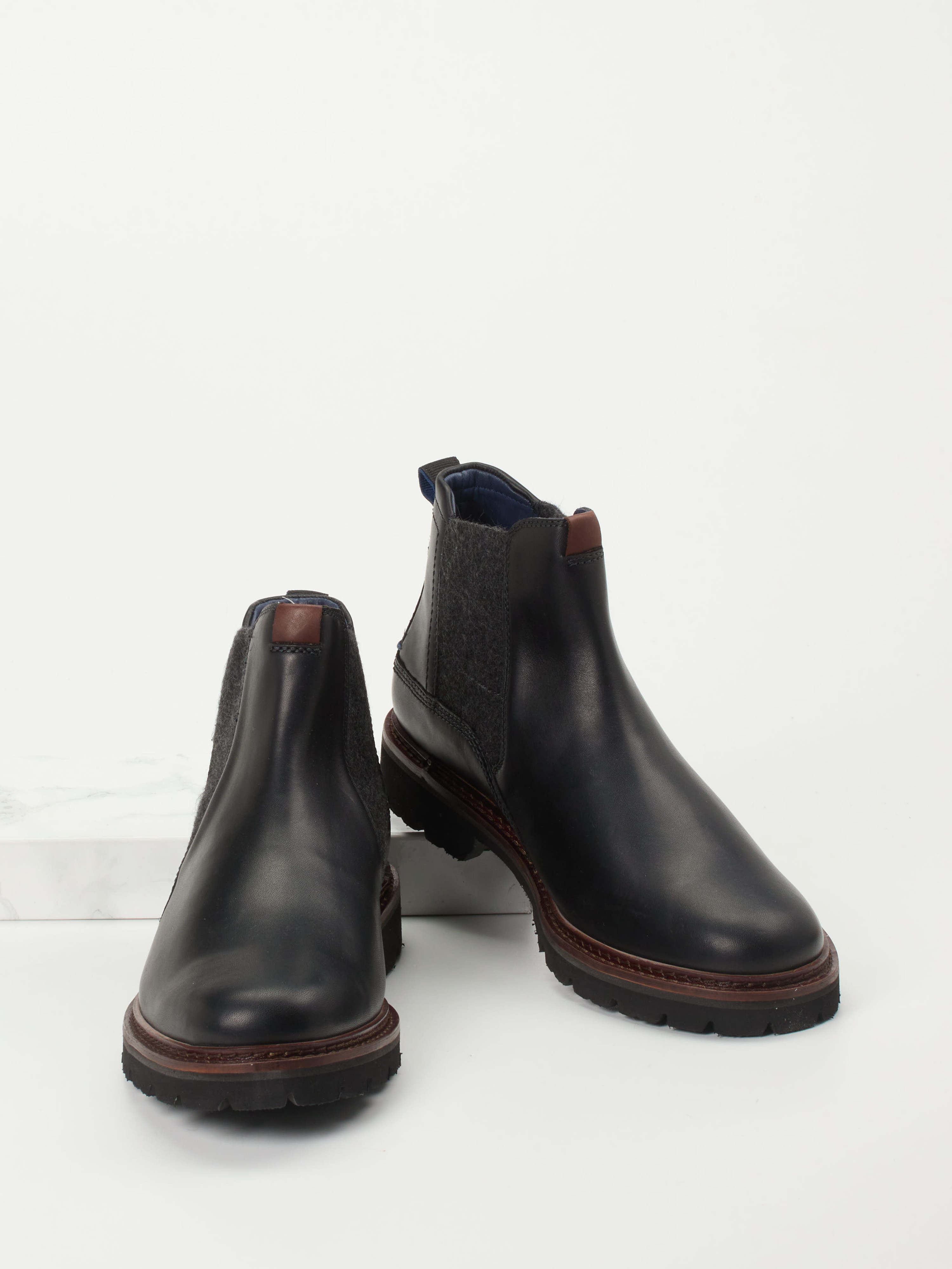 Boots schwarz 4711009019904