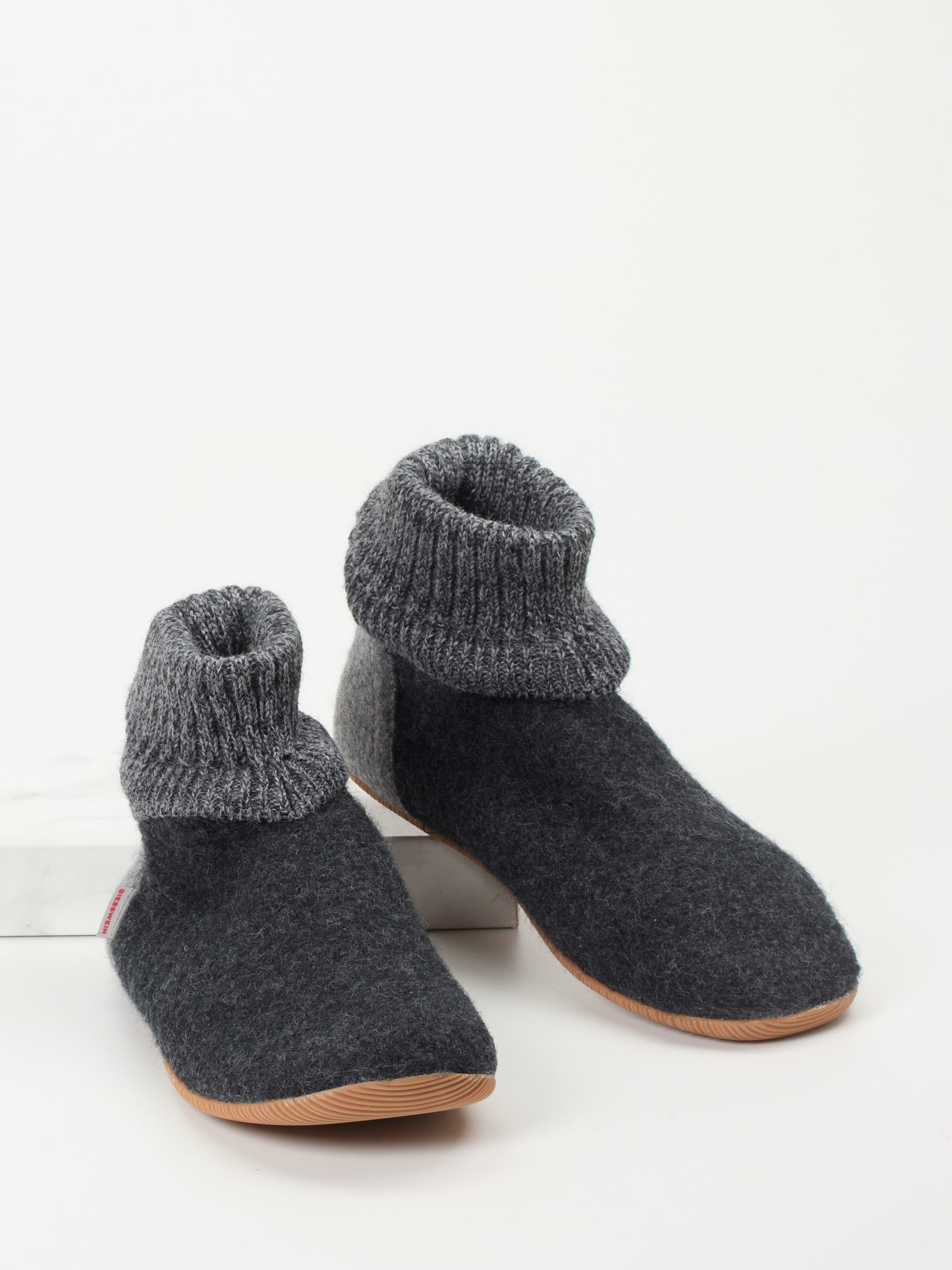 Hüttenschuh grau 7480409000404