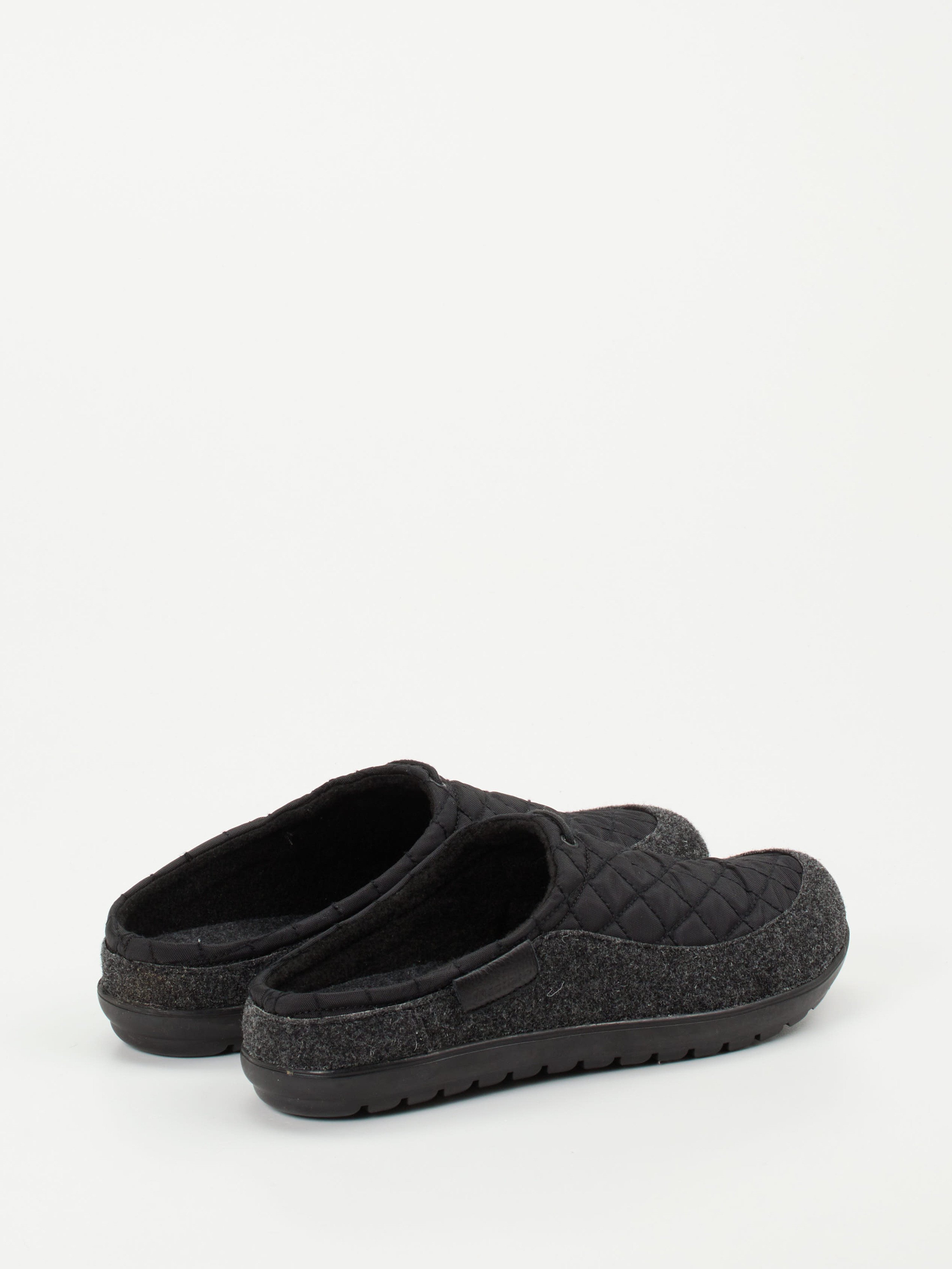 Pantolette grau 7463409006303