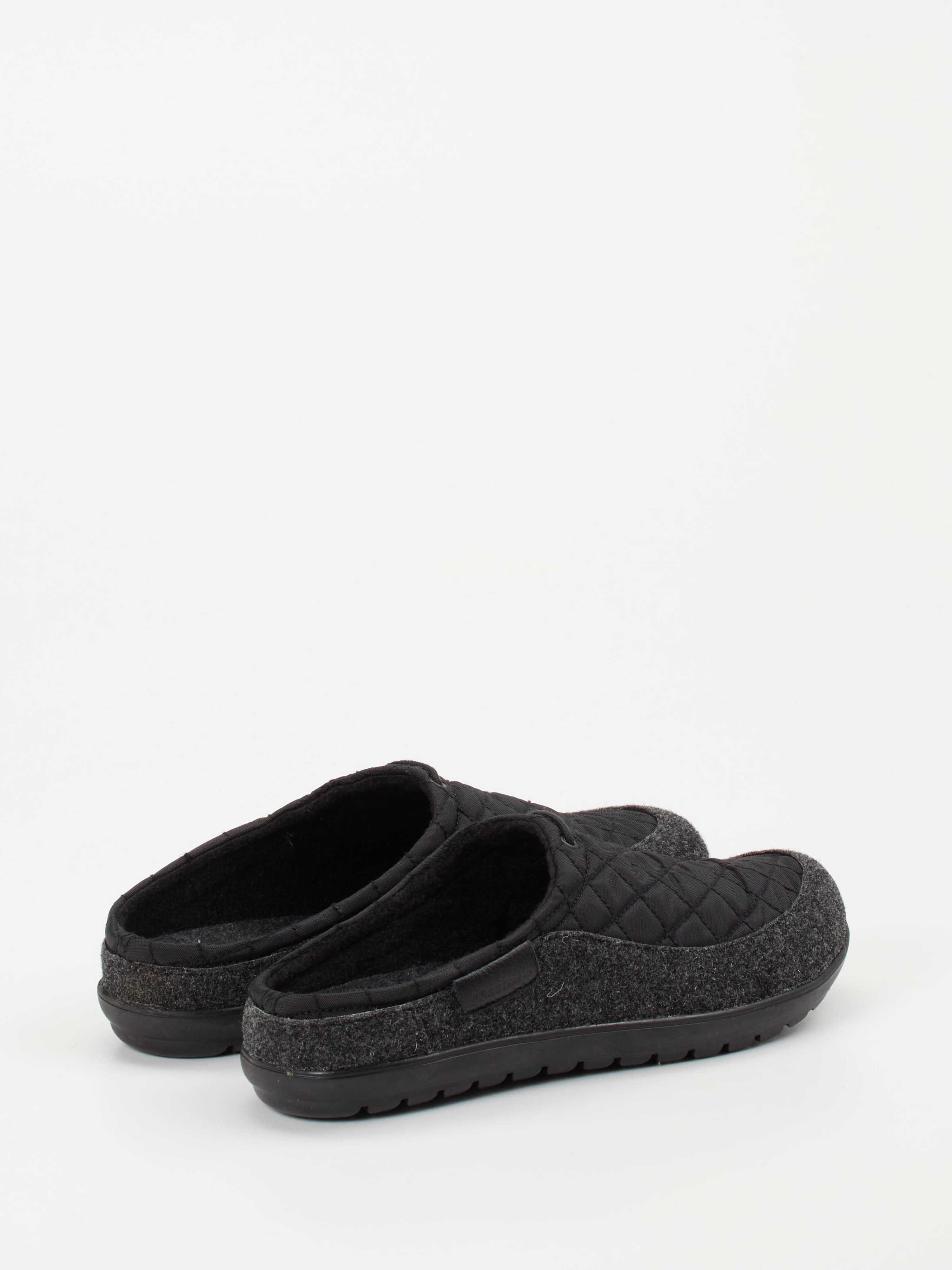 Pantolette grau 7463409006303
