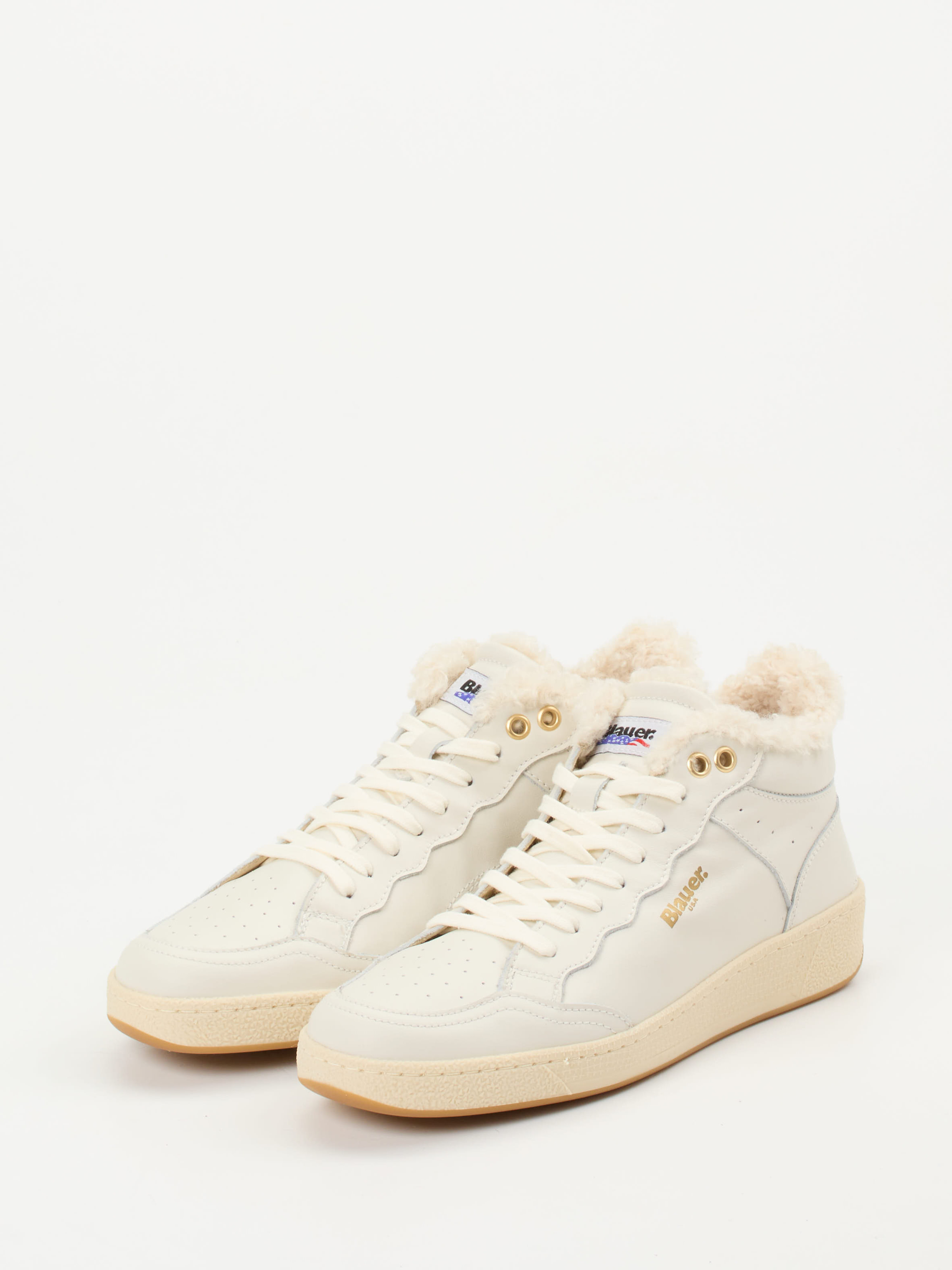 Sneaker high