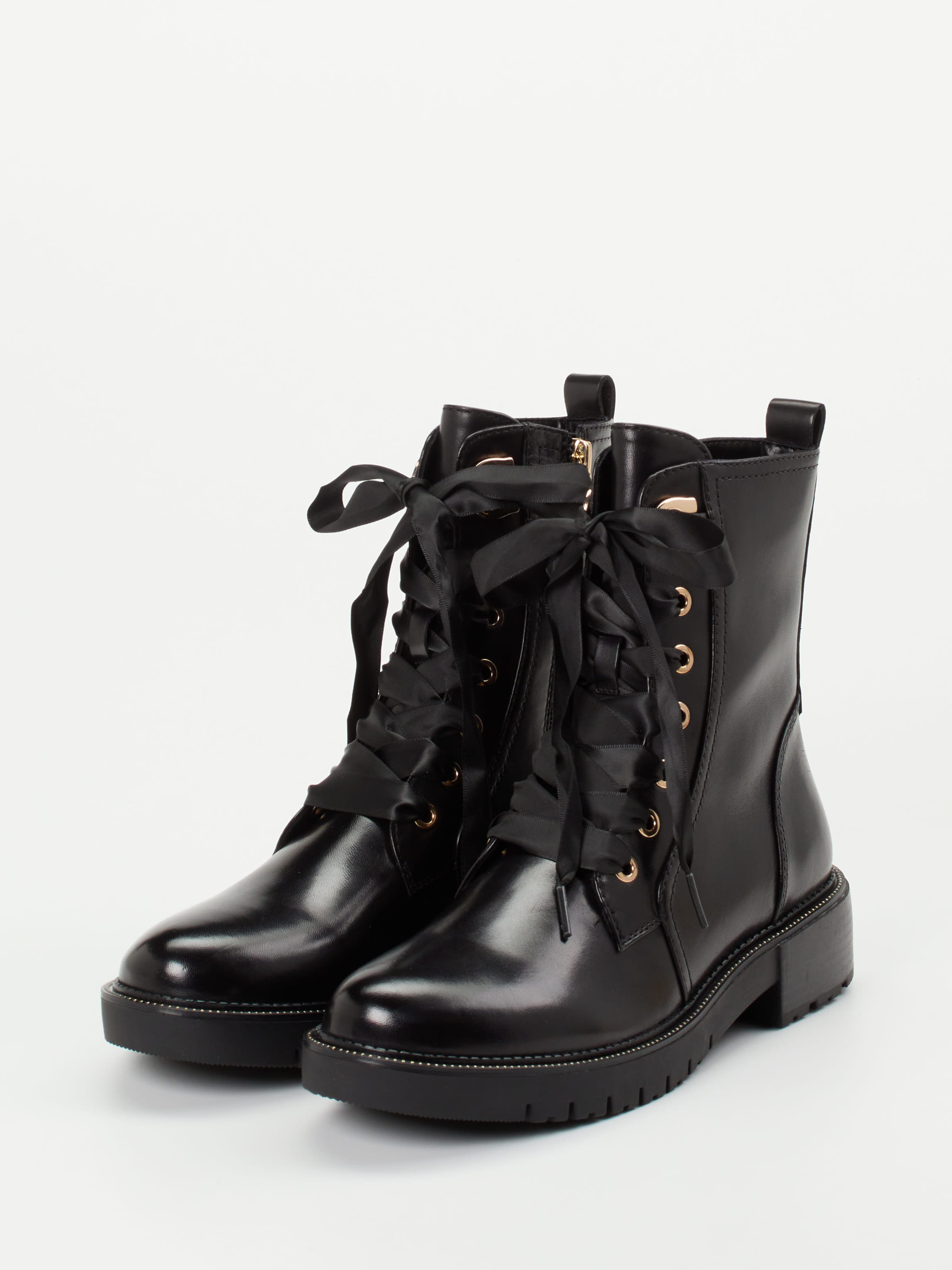 Schnürstiefelette
