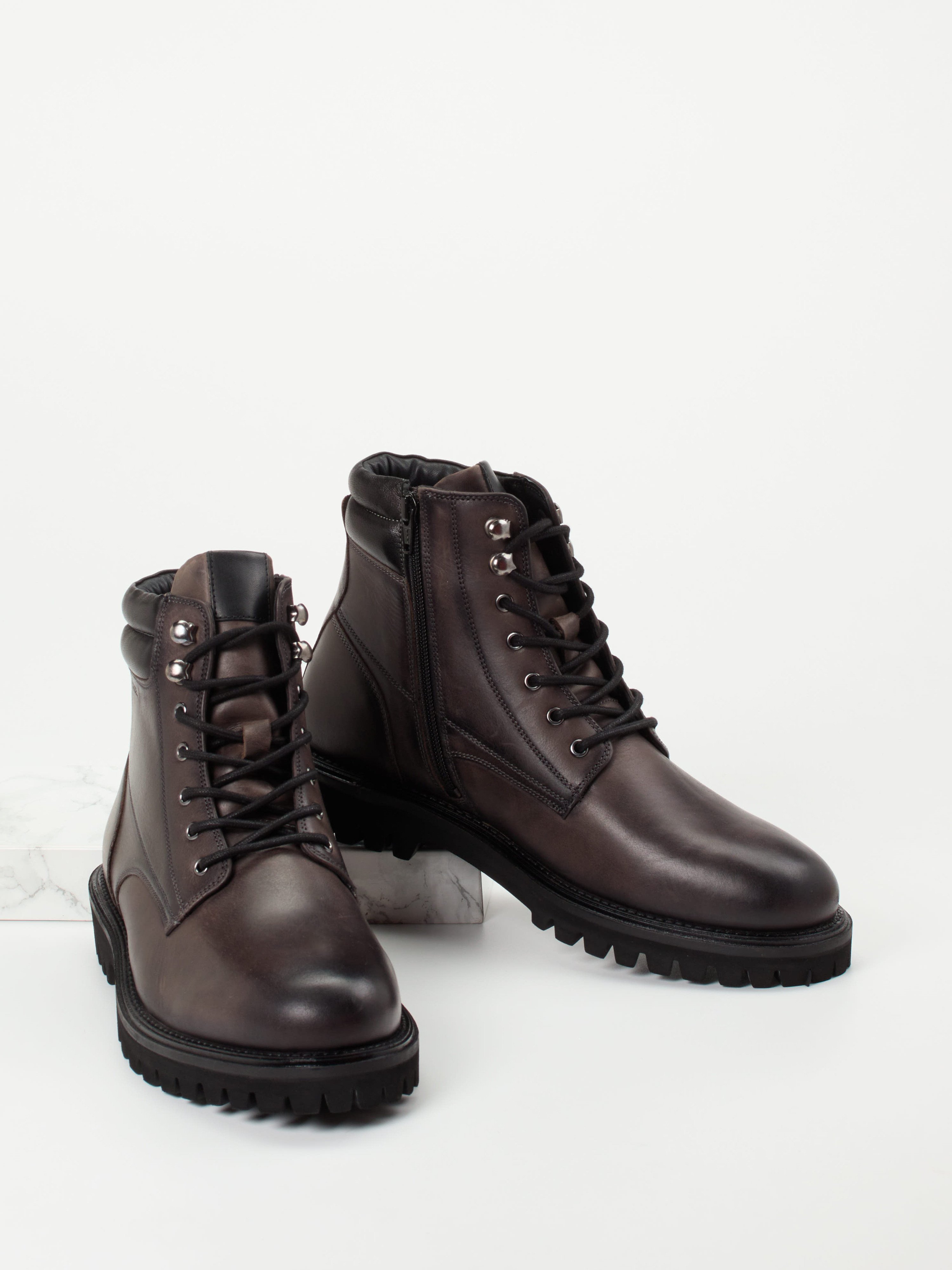 Boots grau 4701409012804