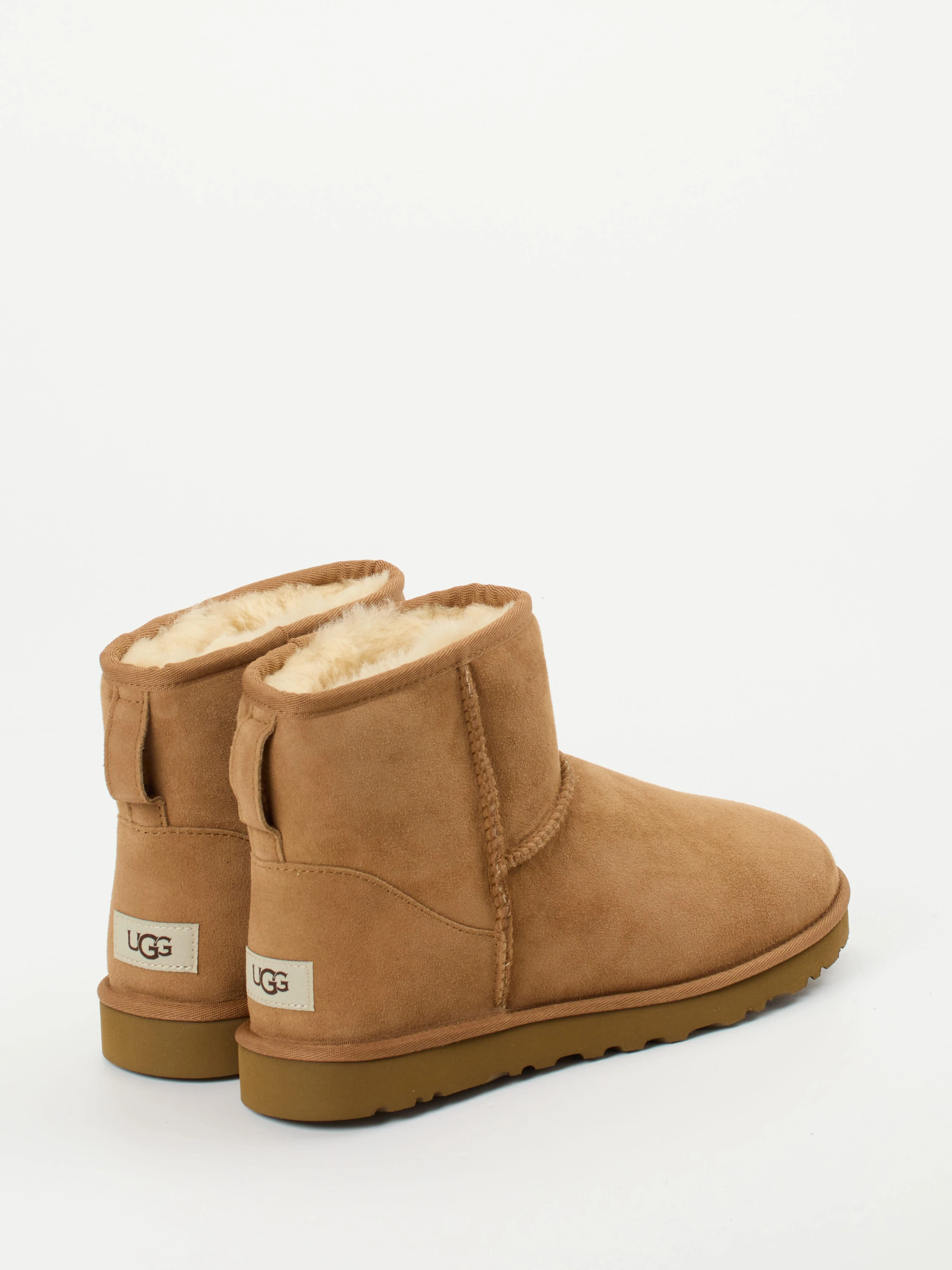 Boots Classic Mini braun 4821289050303