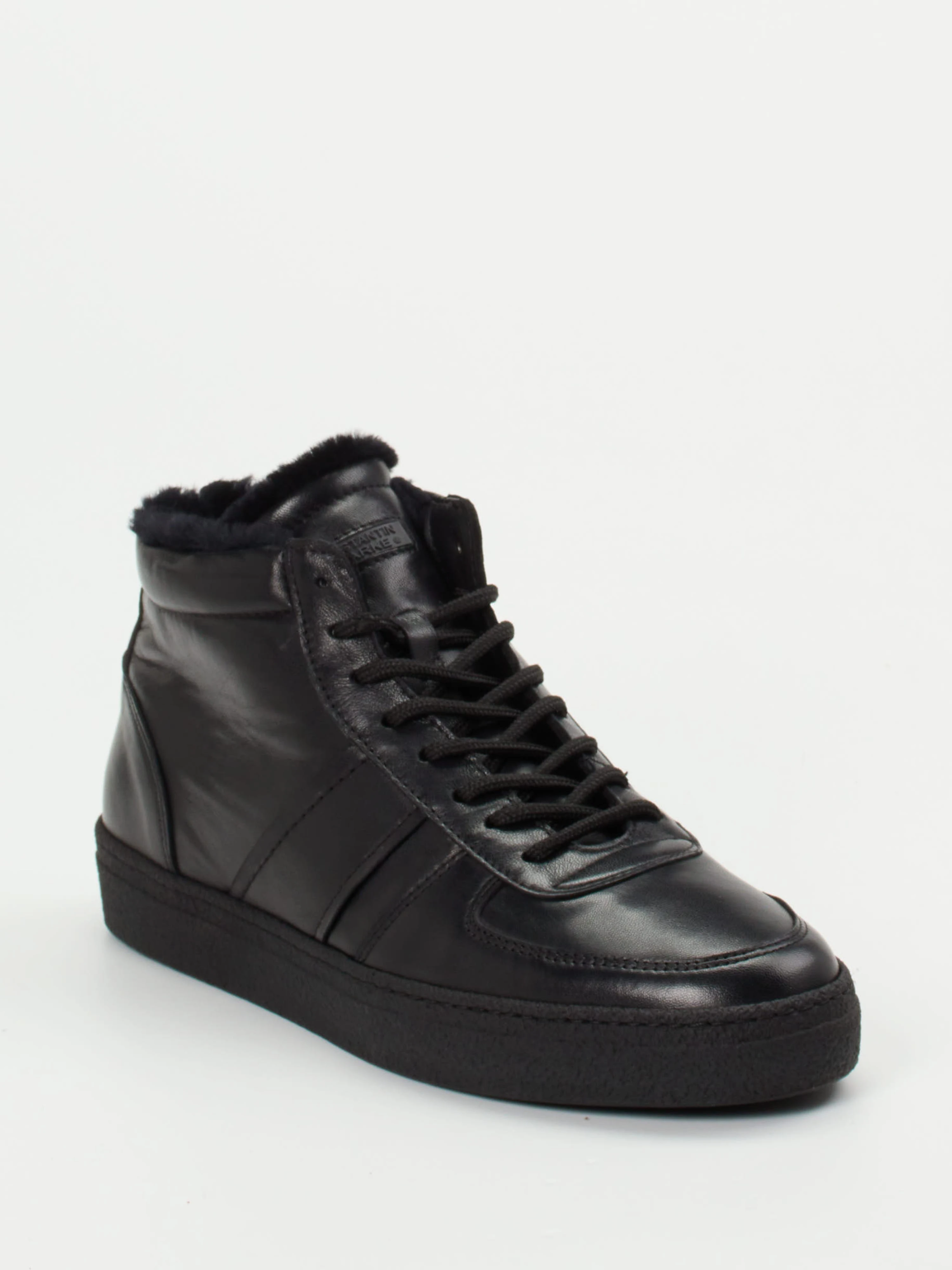Sneaker high