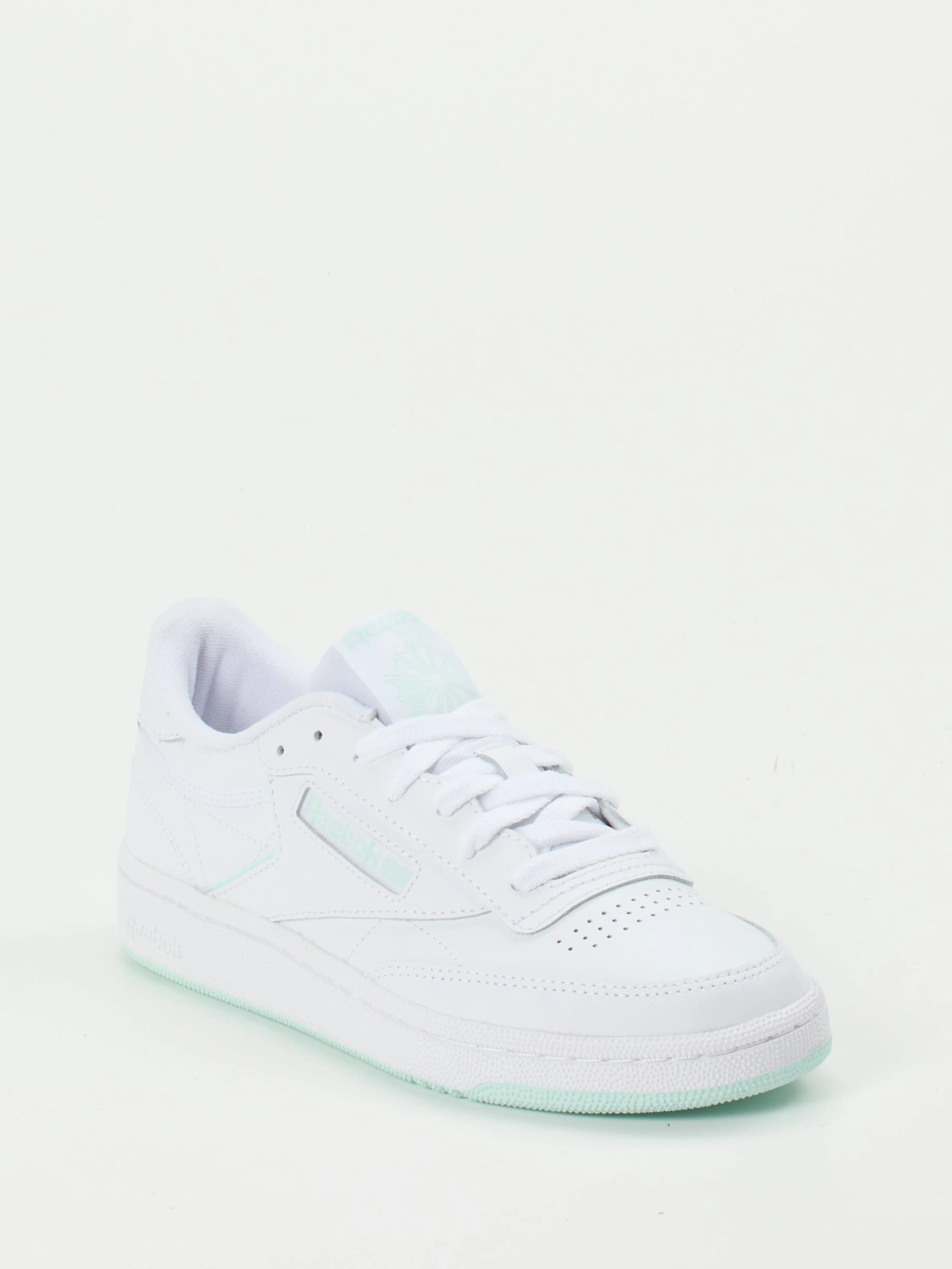 Sneaker