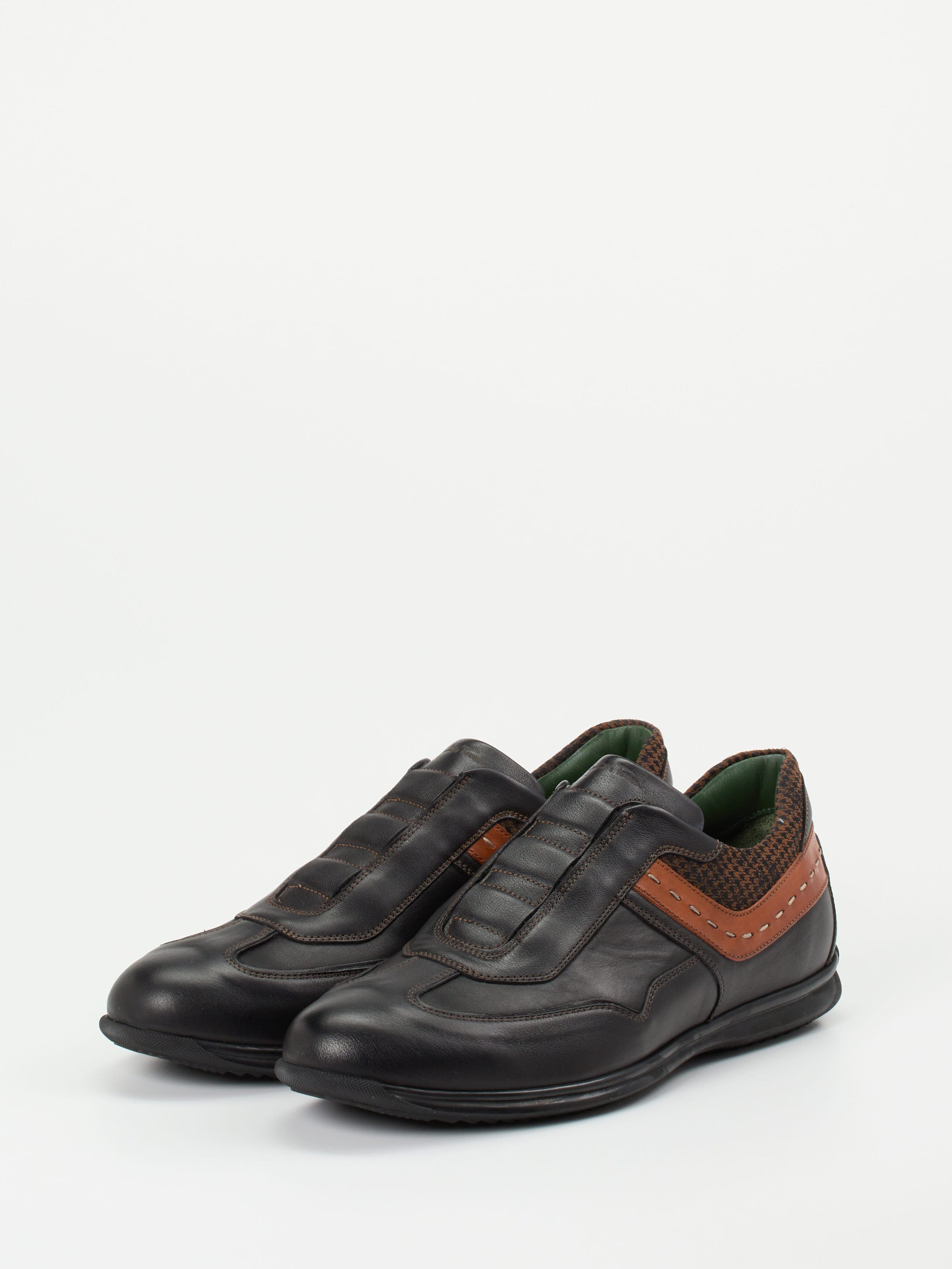 Slipper schwarz 4551009005502