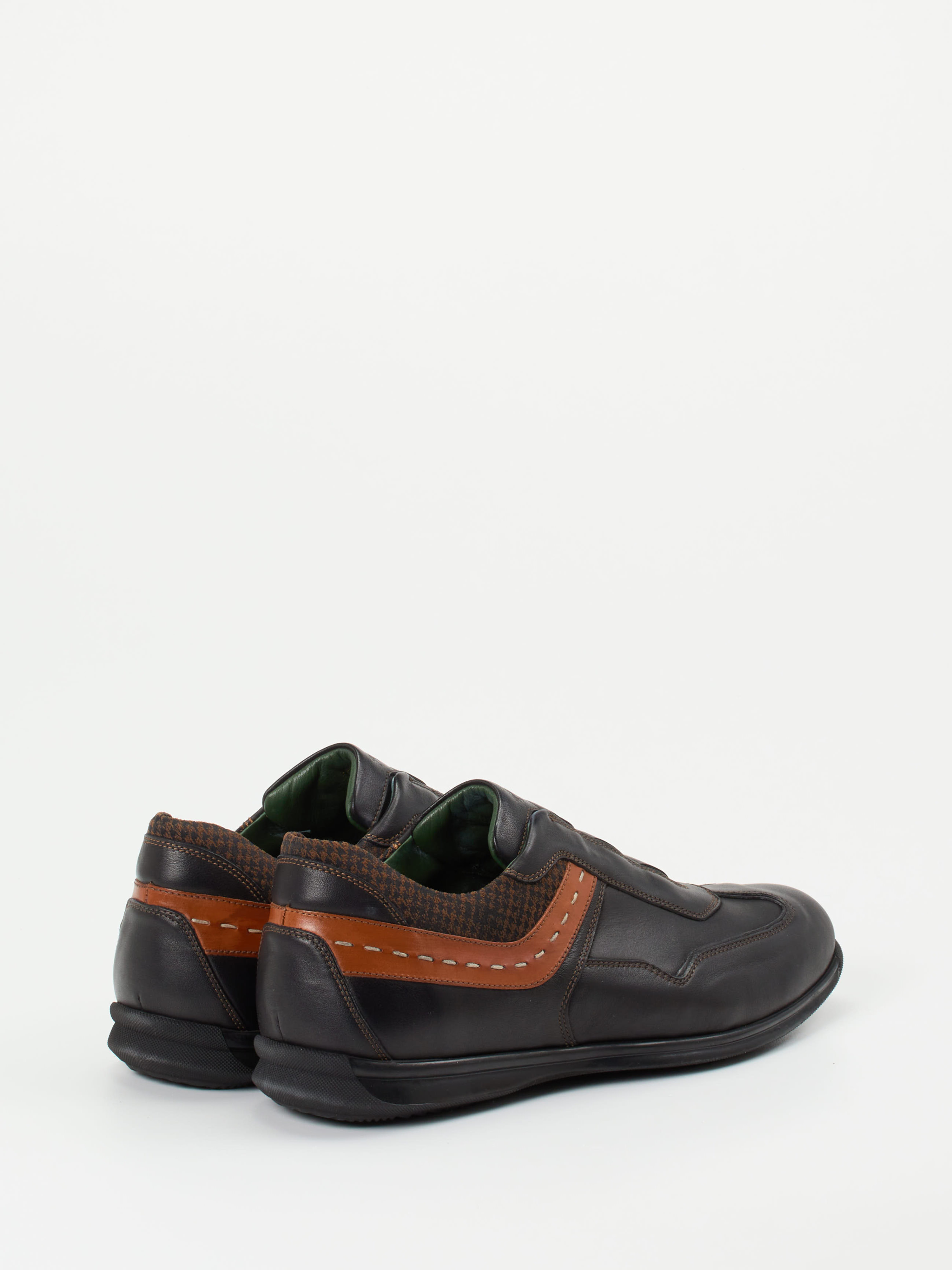 Slipper schwarz 4551009005503