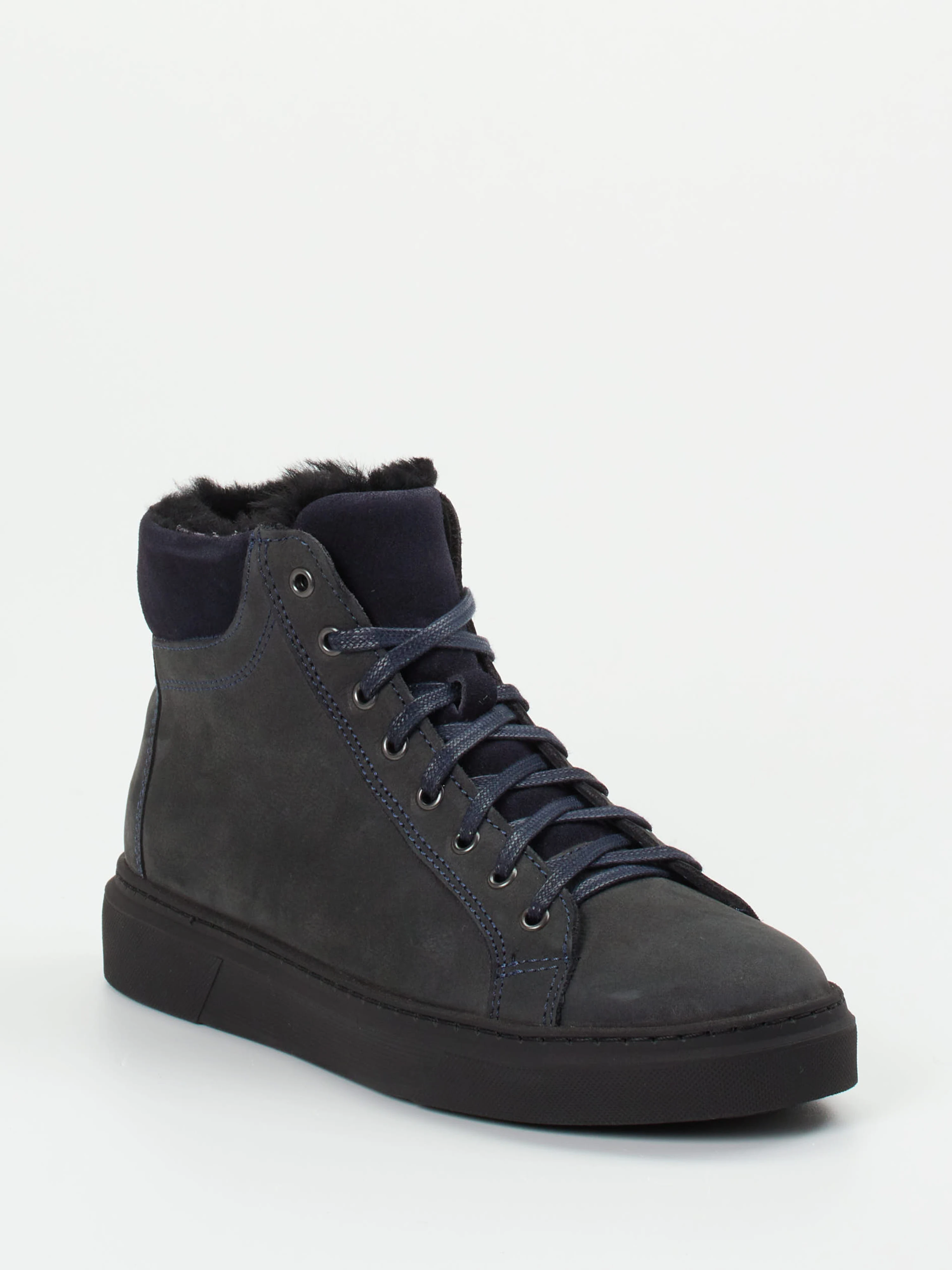 Sneaker high