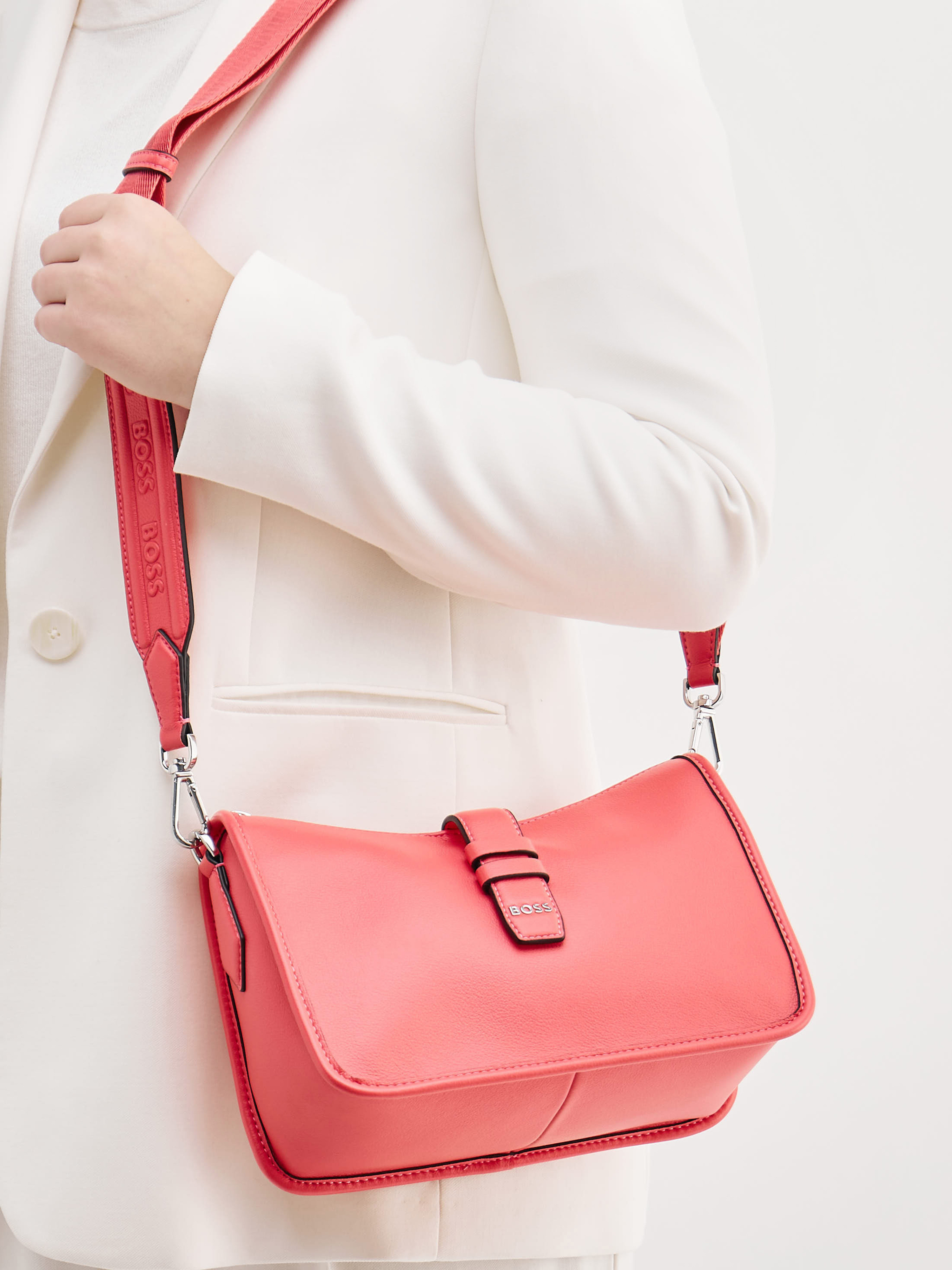 Schulter-/ Umhängetasche pink 9392549000306