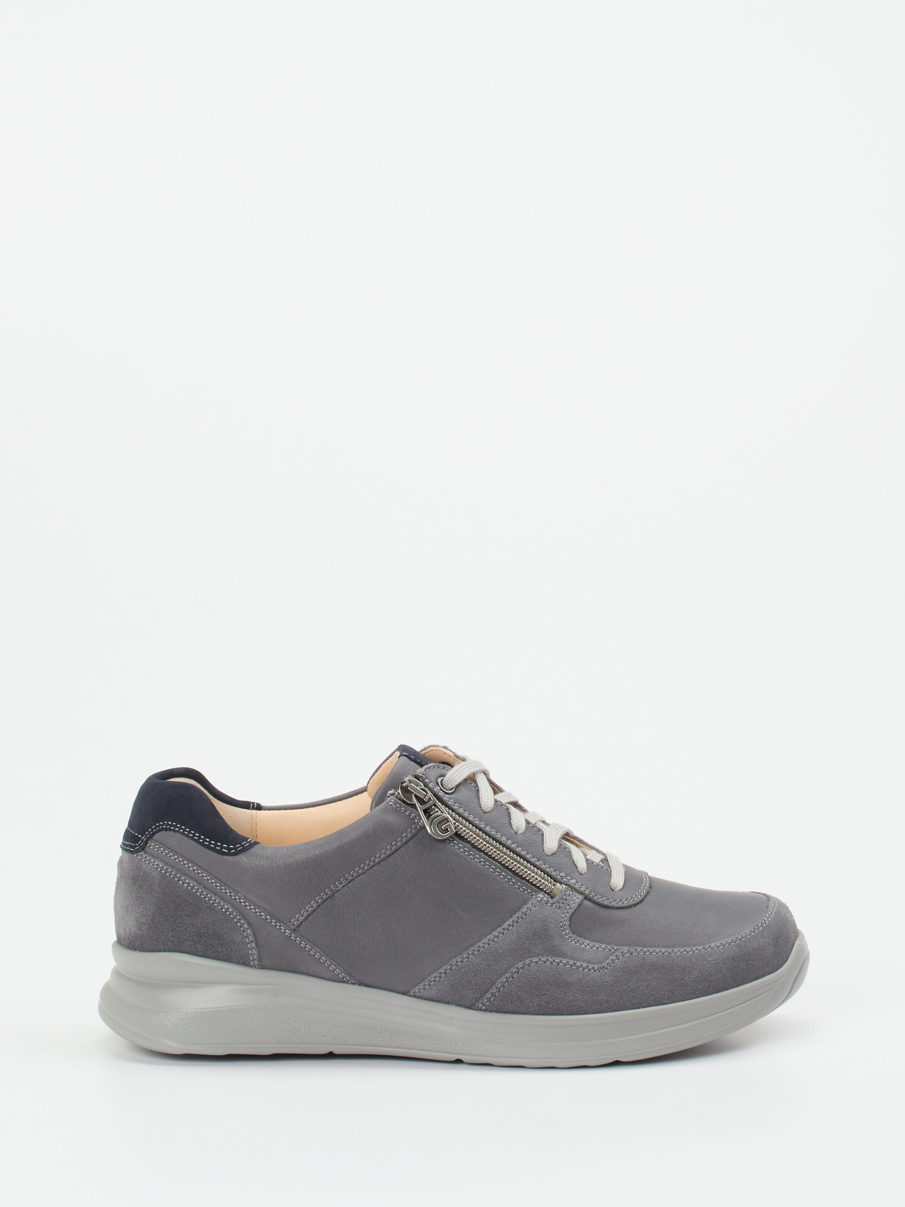 Schnürschuh silber 4610449000401