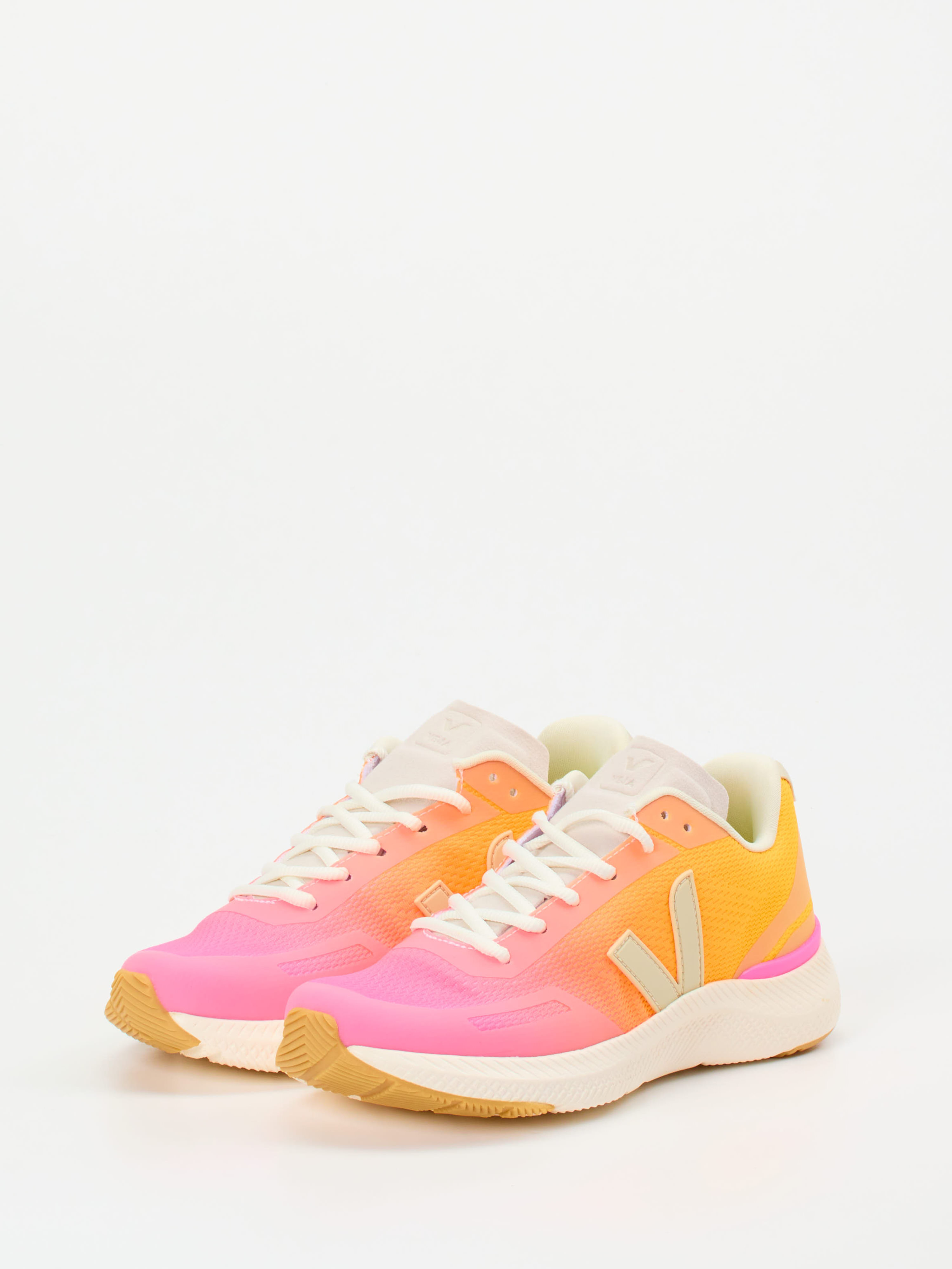 Sneaker rot 1661595000702